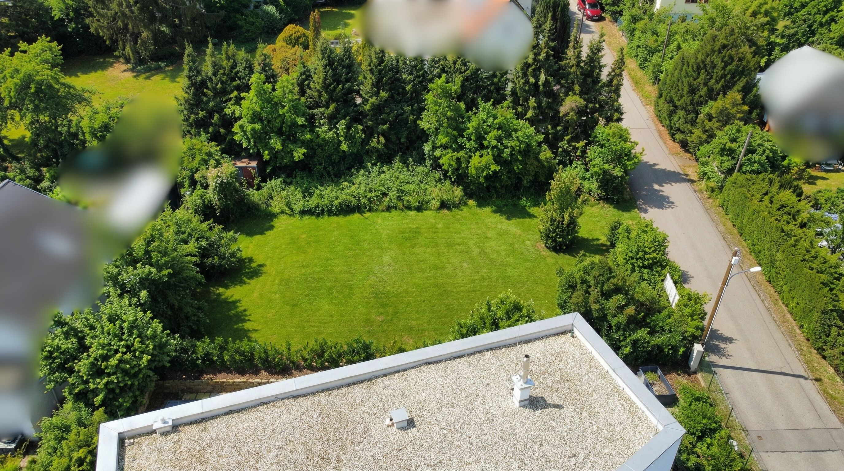 Baugrundstück am Waldrand von Klosterneuburg mit traumhaftem Ölbergblick + Option für Erwerb der Architektenvilla