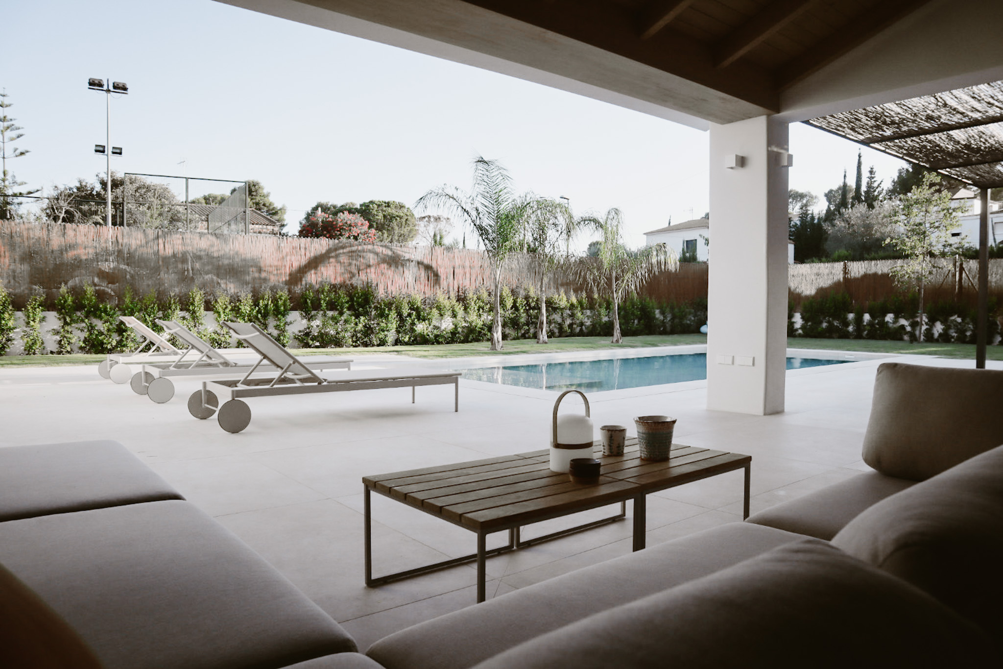Avant-Garde and Comfort in La Eliana: Single-Story Designer Villa on a Prime Corner Plot
