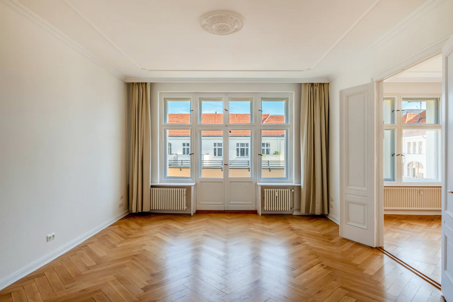 Erstbezug nach Sanierung: Herrschaftlicher Stuckaltbau in der Schlüterstraße - Photo 3