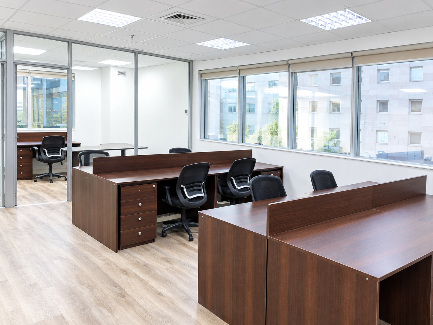 Arriendo moderna oficina amoblada 121 m2 Alonso Cordova