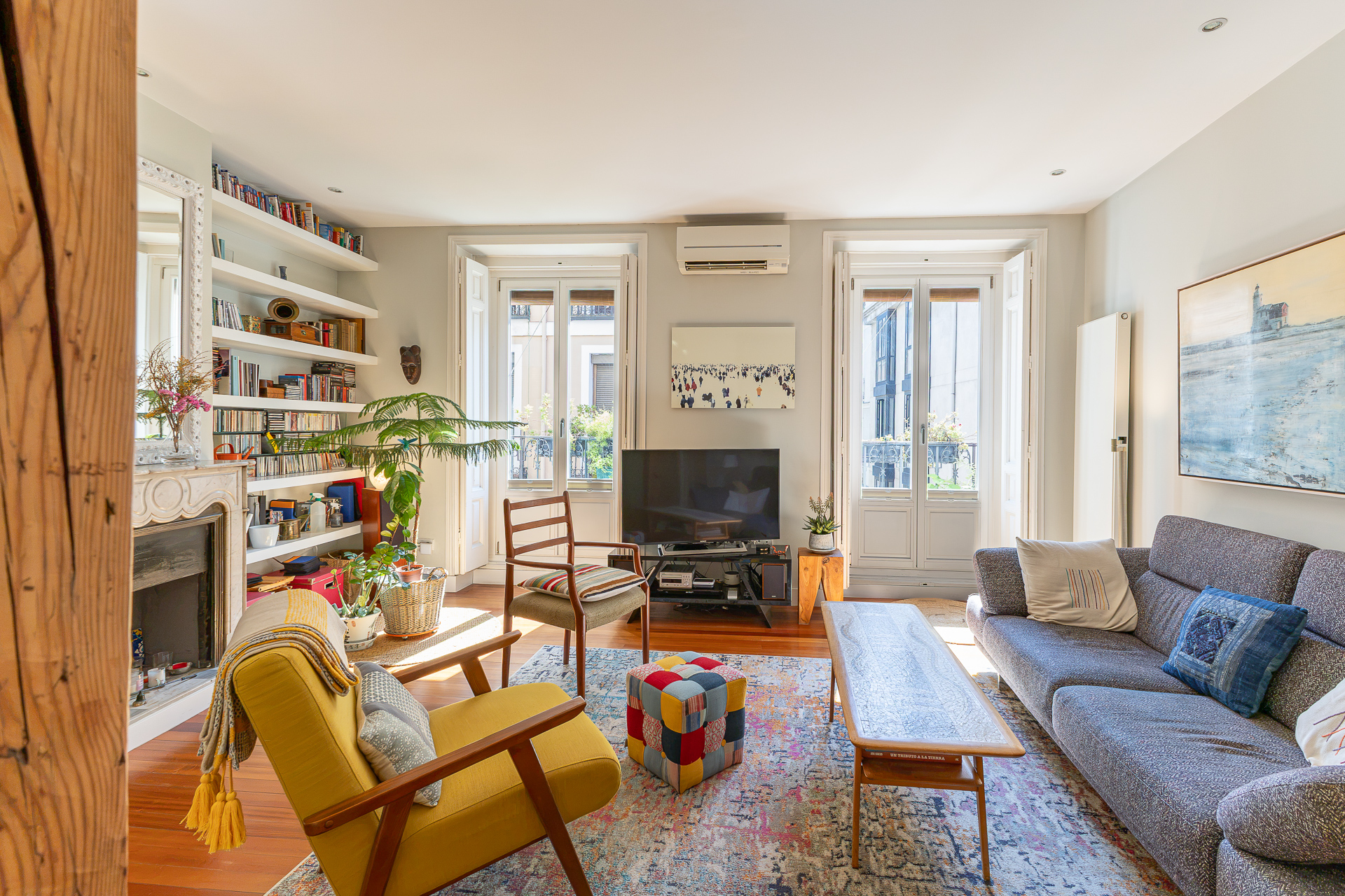 Exclusiva propiedad con 3 balcones en el corazón de Malasaña