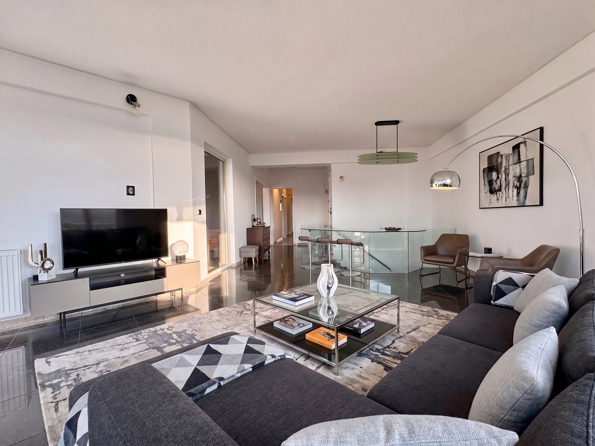 Impeccable 120 sqm 3-bed apartment