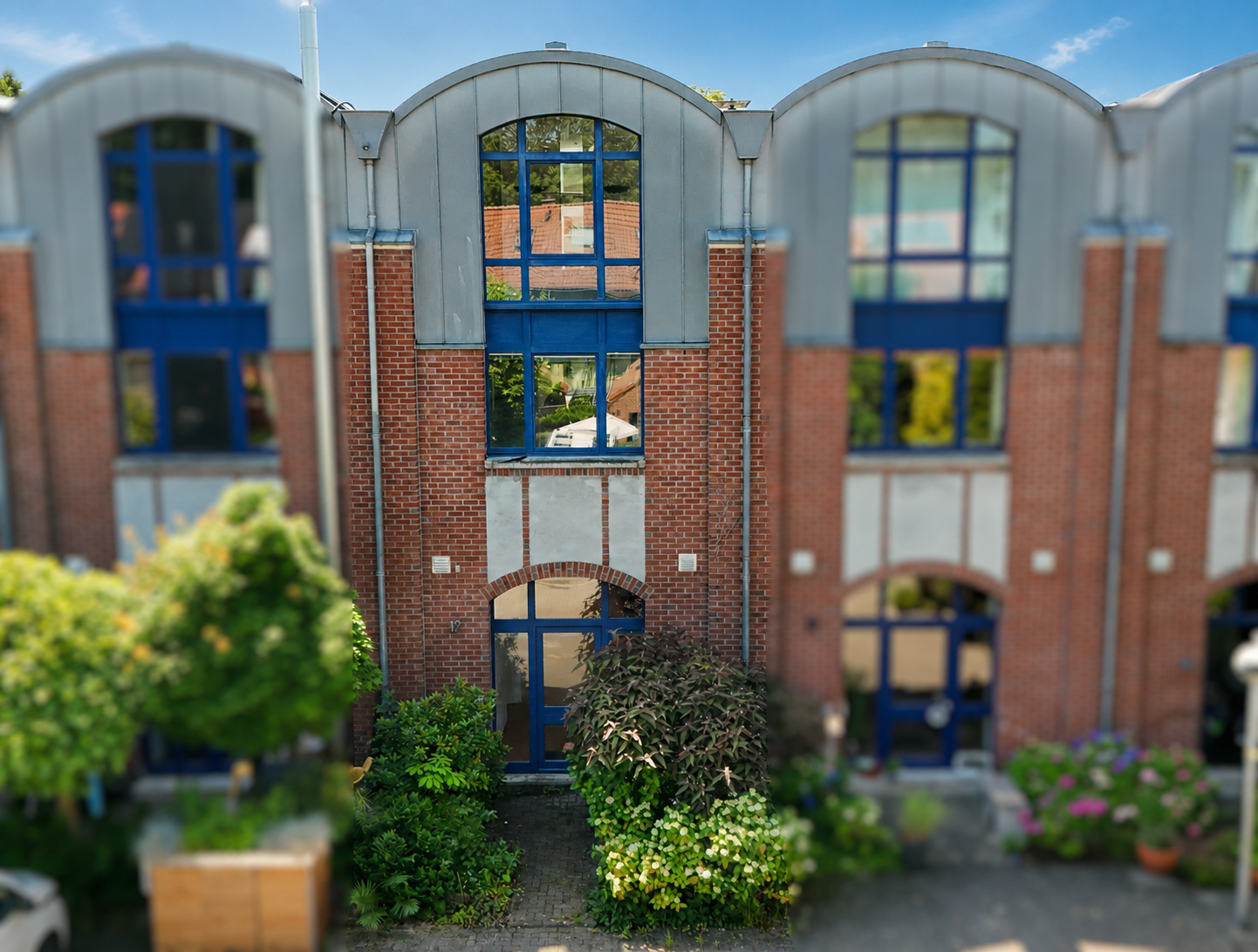 Modernes Fabrikloft trifft Stadthaus – außergewöhnliches Wohnen mit urbanem Flair auf drei Ebenen