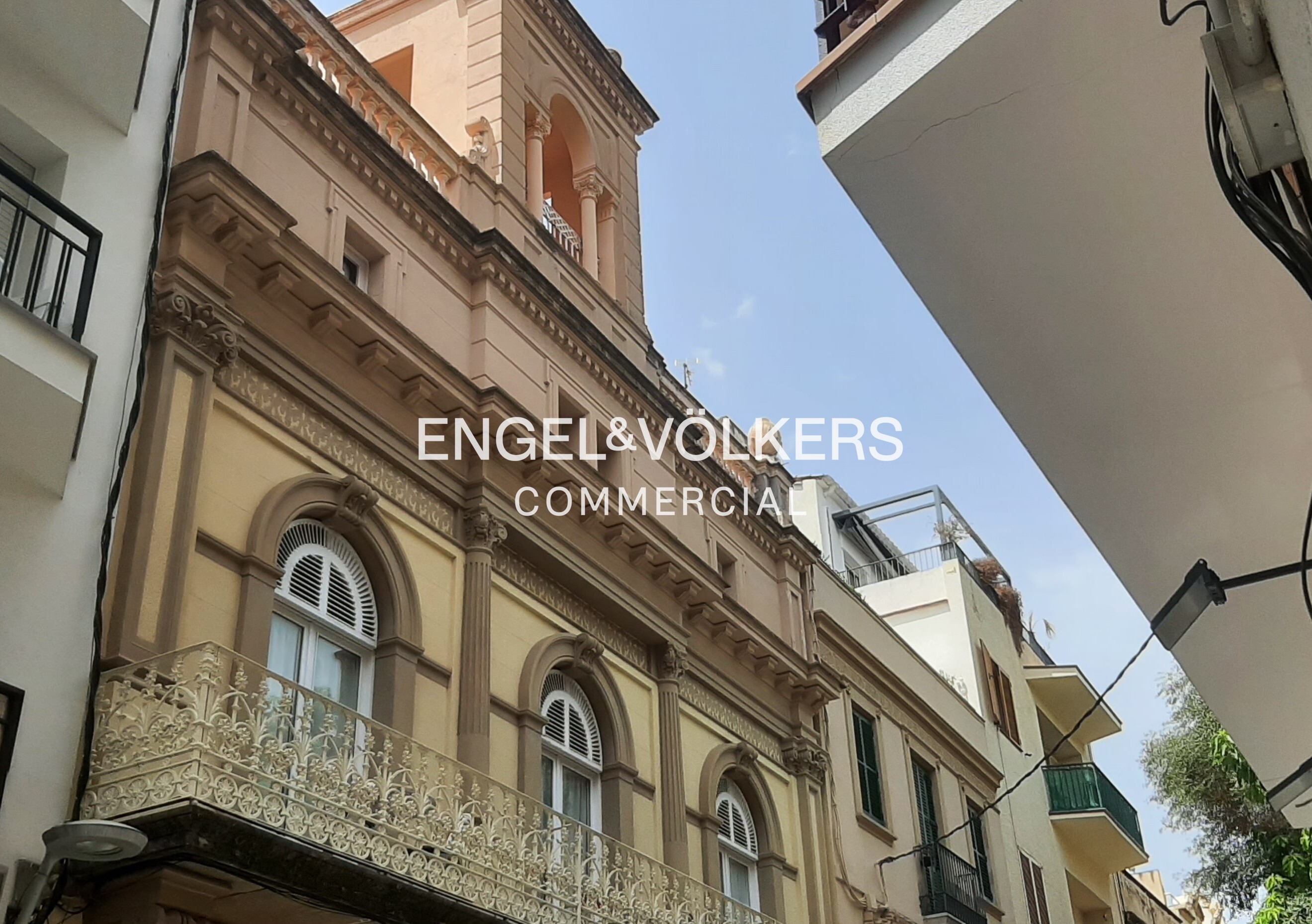 Gran finca regia en Sabadell centro