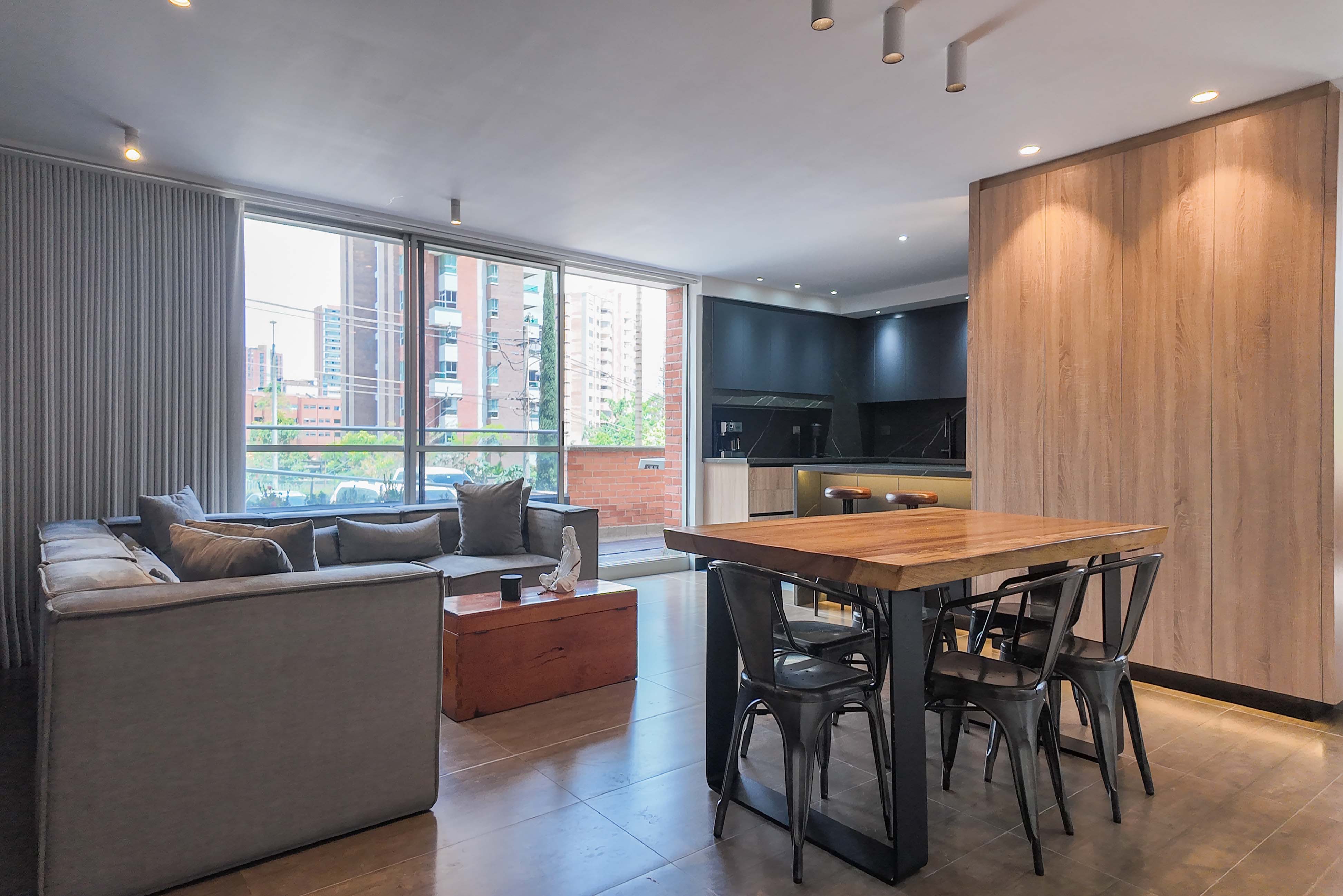 Apartamento con terraza privada para venta en El Poblado