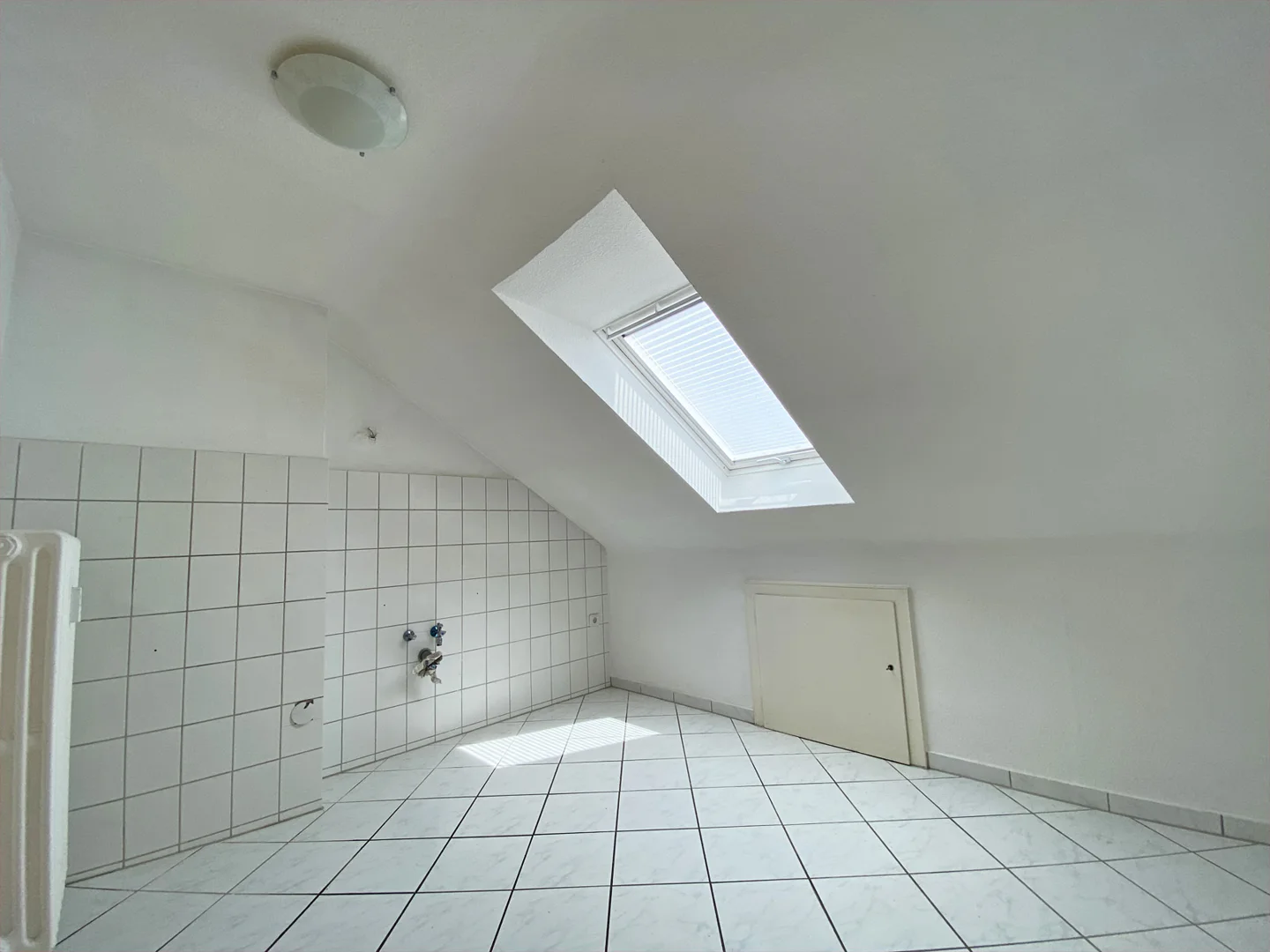 Wohnen über den Dächern von Hildesheim – helle Dachwohnung mit Loggia - Foto 3