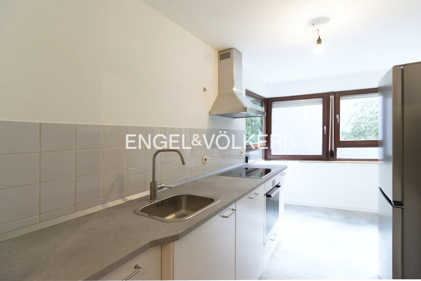 Lichtdurchflutete 3,5‑Zimmer‑Wohnung mit Terrasse und TG-Stellplatz in Innenstadtnähe - Photo 2
