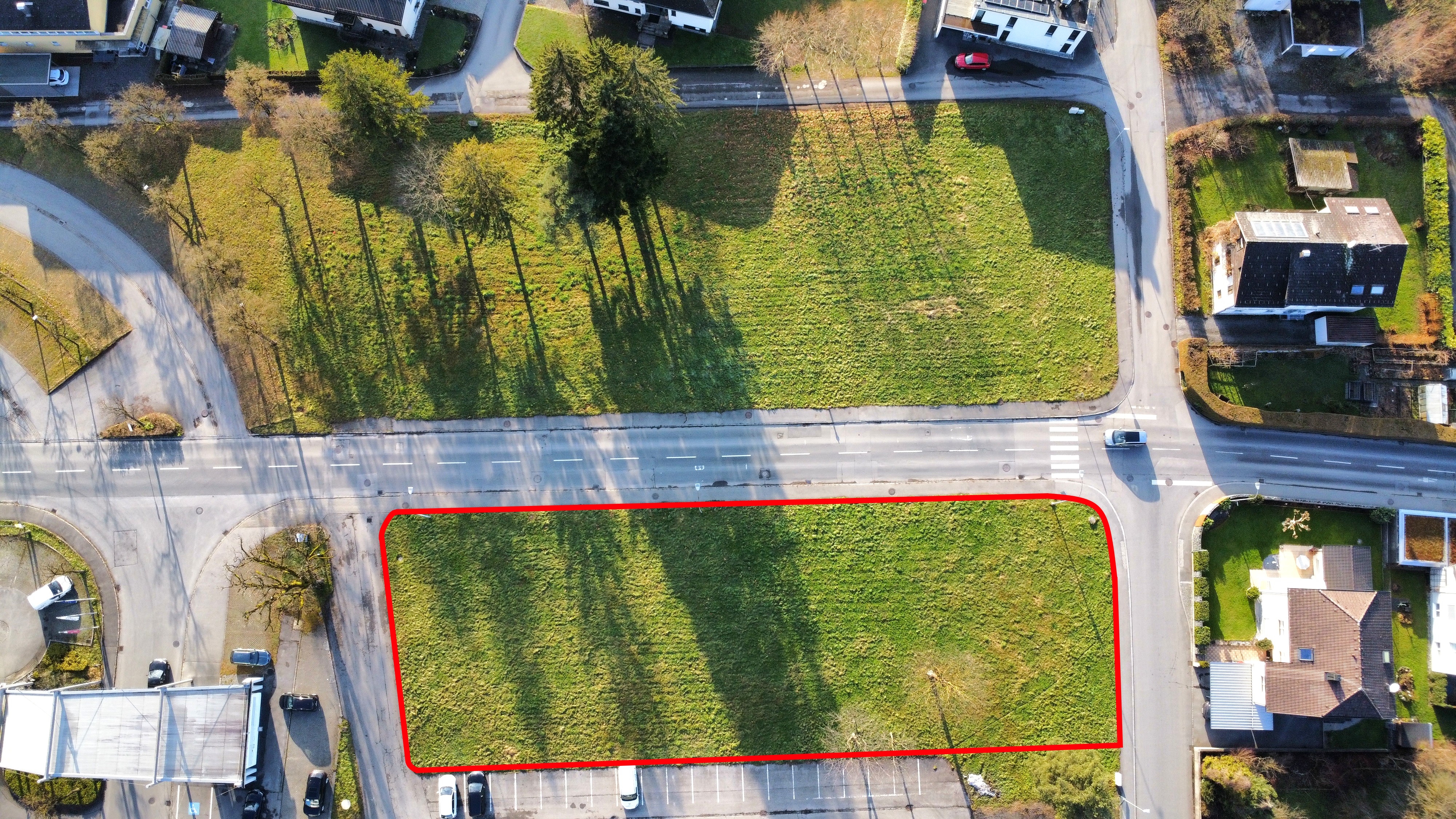 Baugrundstück ideal für Gewerbe- und Wohnimmobilien.