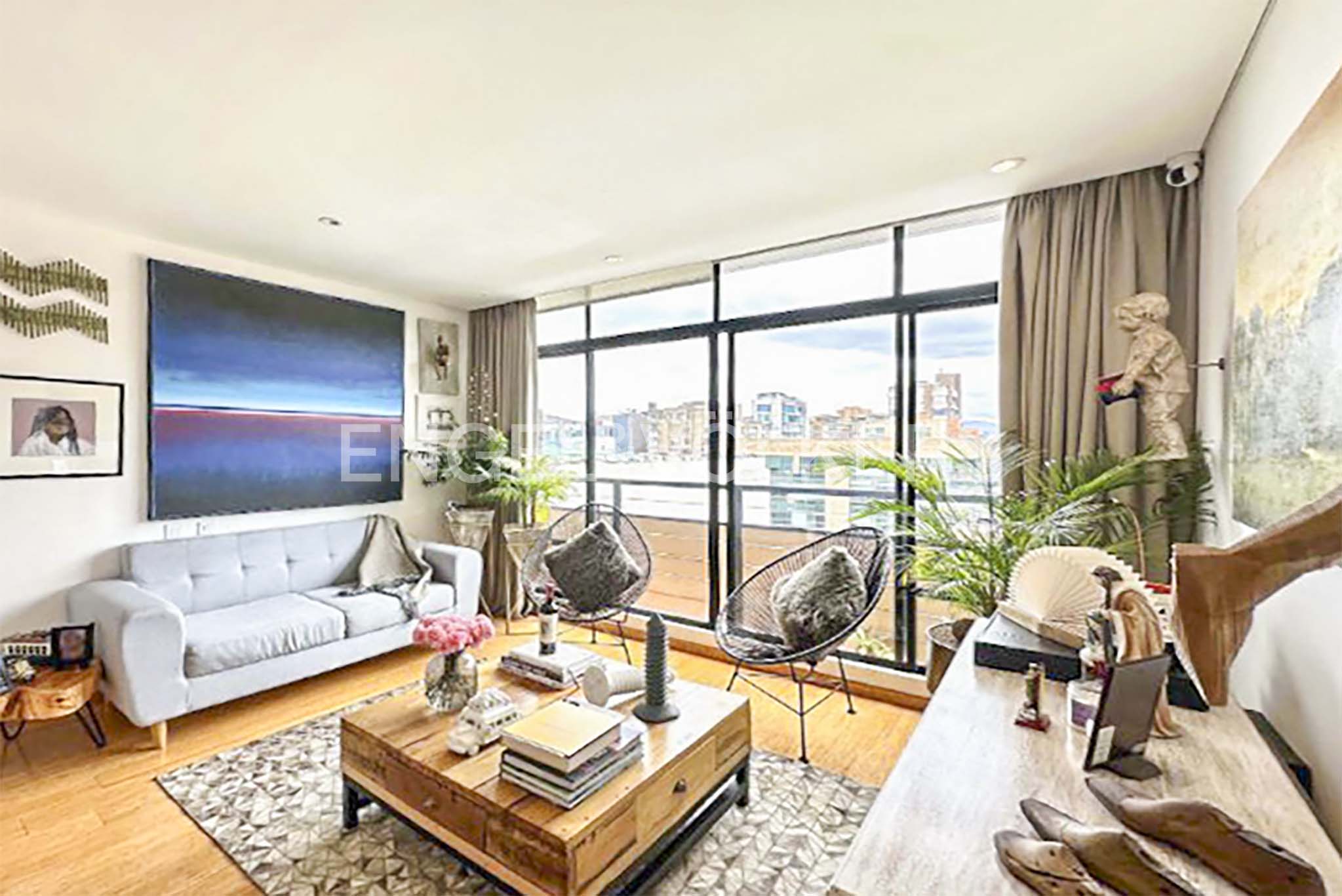 Iluminado apartamento con clubhouse para arriendo en el Virrey