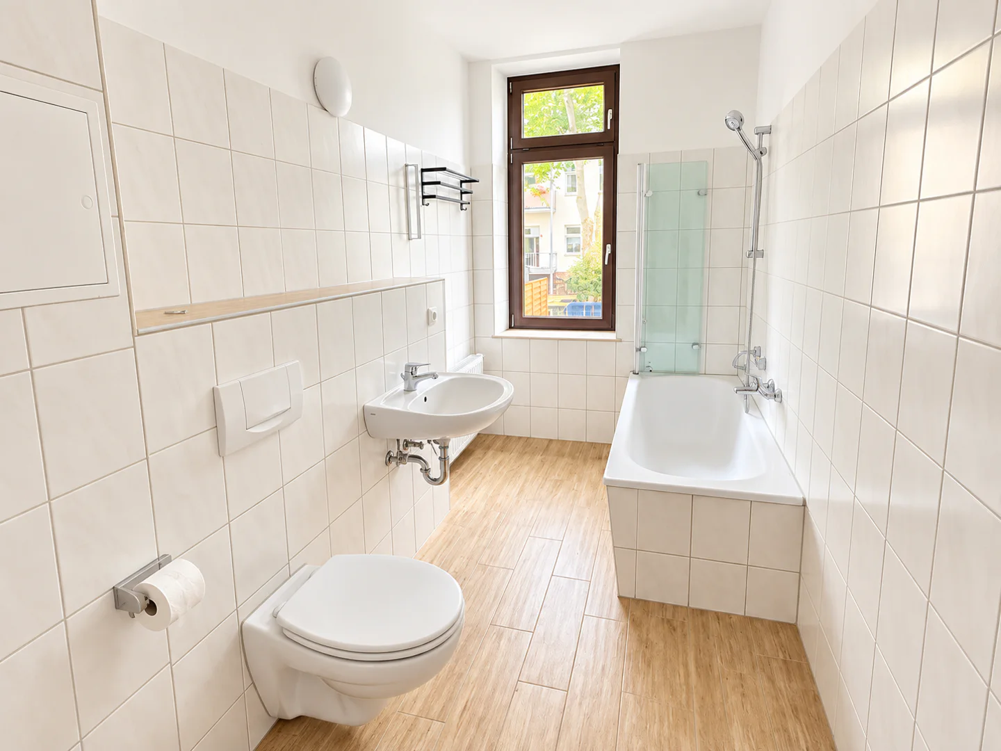 Attraktive 3-Zimmer-Erdgeschosswohnung mit Balkon und großem Kellerabteil in Stadtfeld-Ost - Photo 2