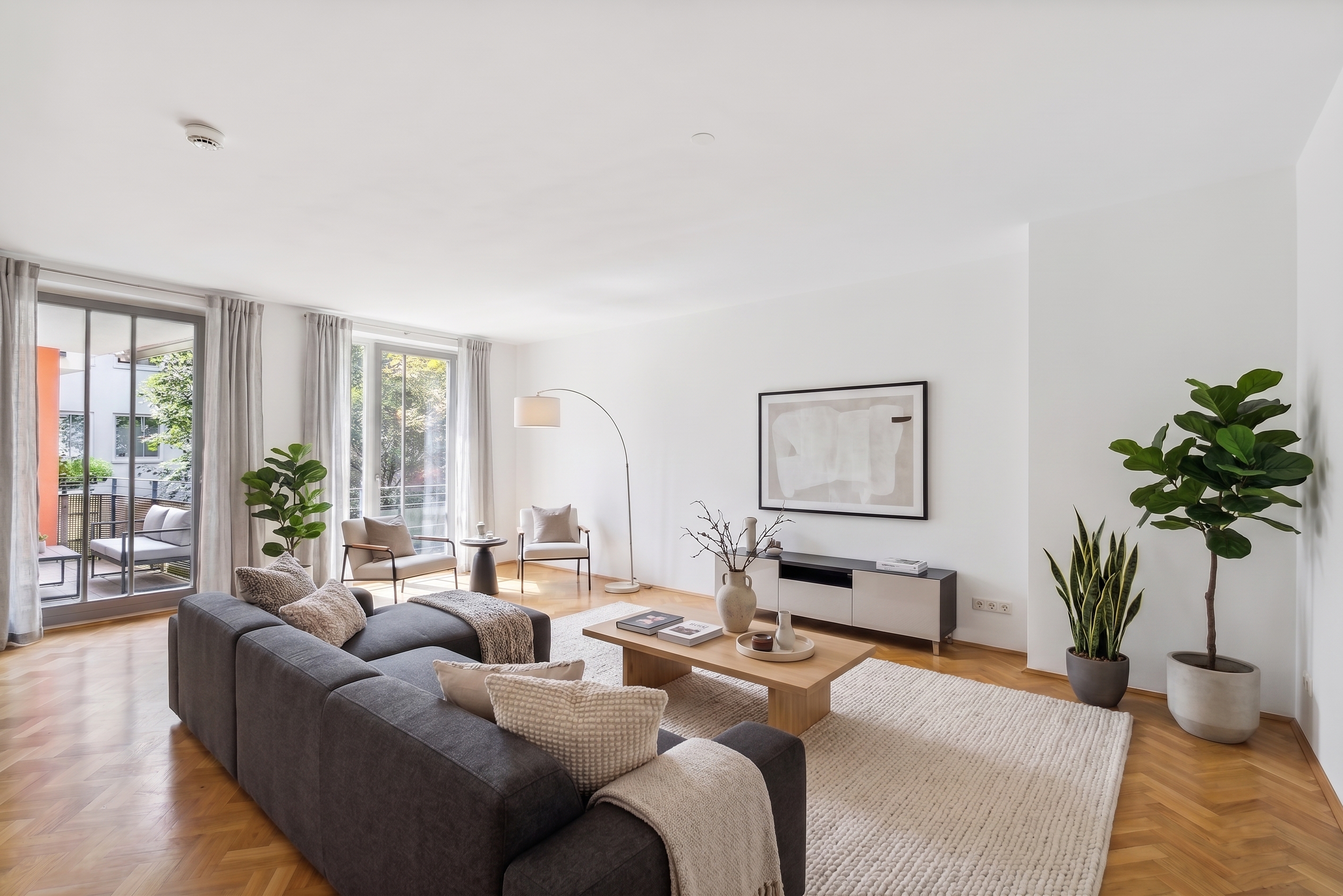 Urban living in Haidhausen: Modern 4-room apartment near Prinzregentenplatz [AI-modified]
