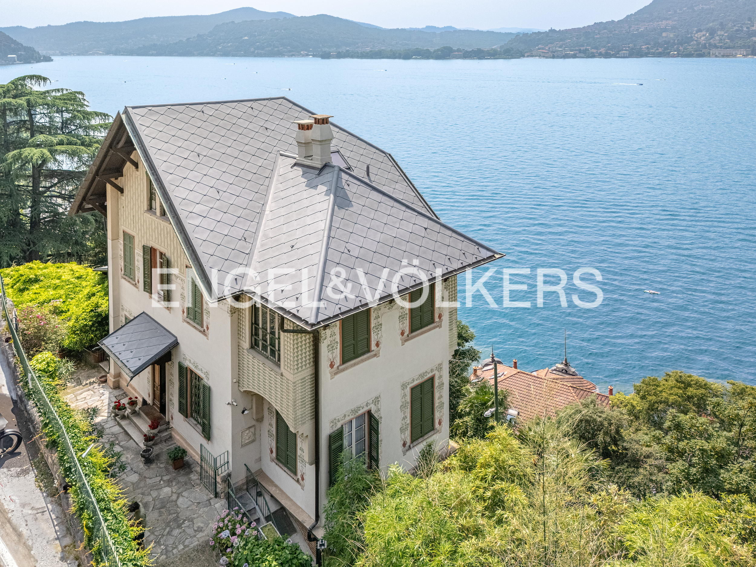 Historische Villa mit Panoramablick auf den Comer See in Blevio