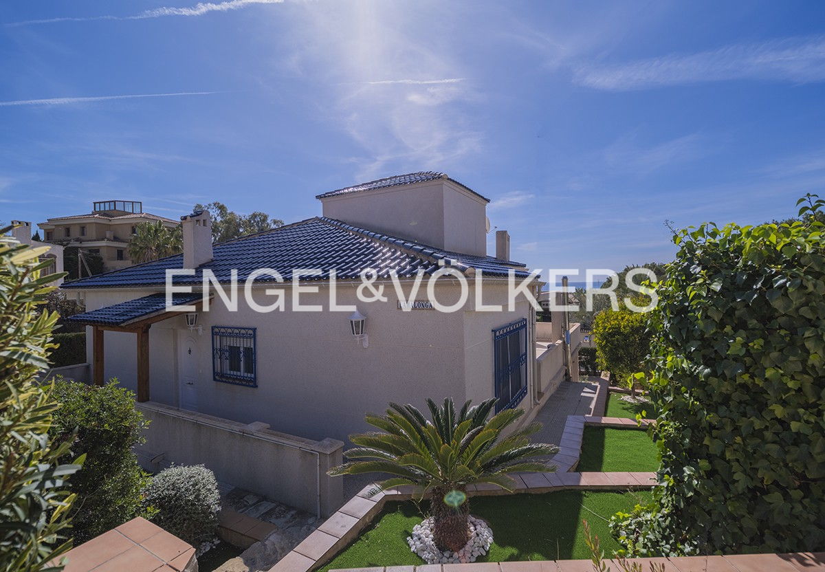 Bezaubernde Mediterrane Villa mit Meerblick