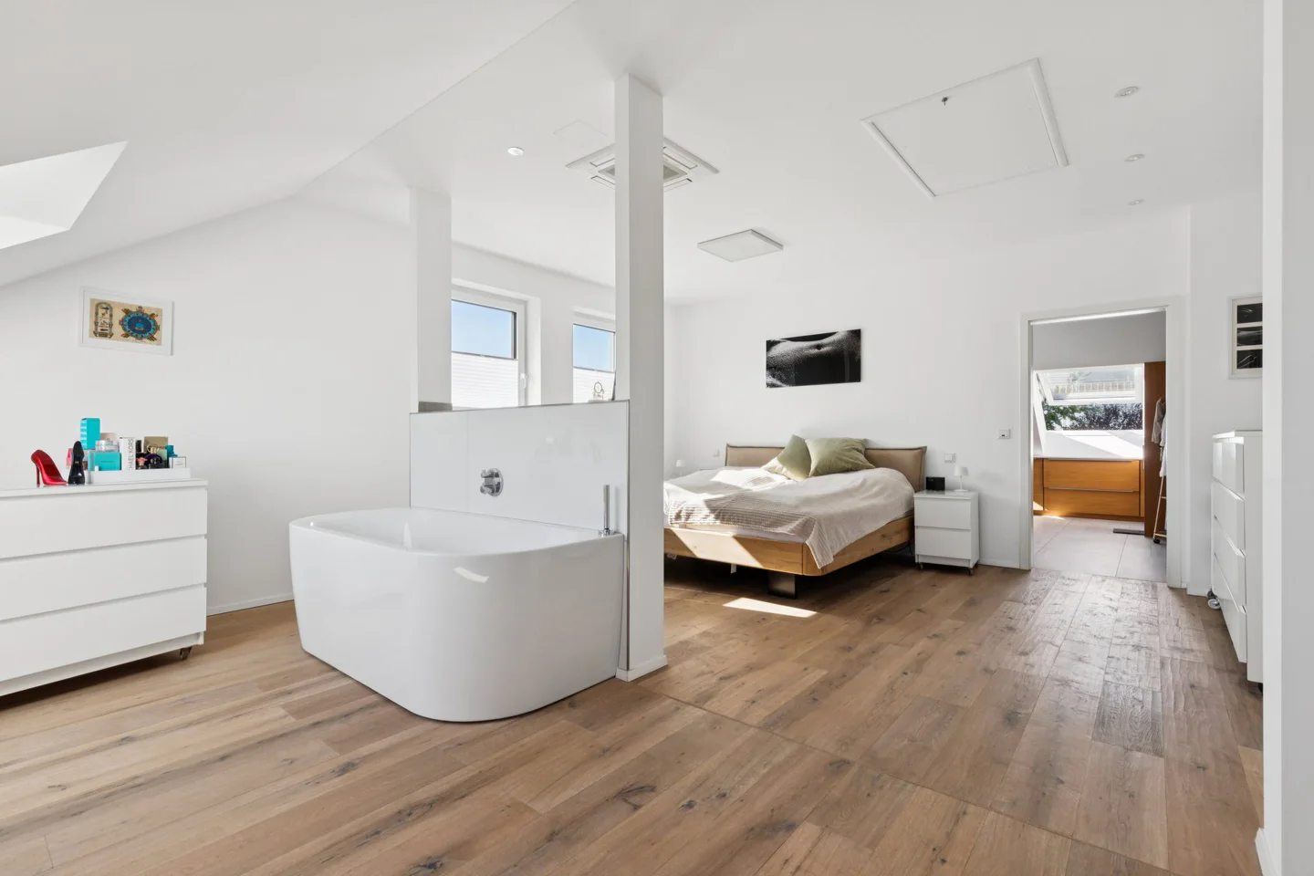 Selten. Privat. Außergewöhnlich. – Exklusives Penthouse mit 70 m² Dachterrasse und Wintergarten - Photo 4