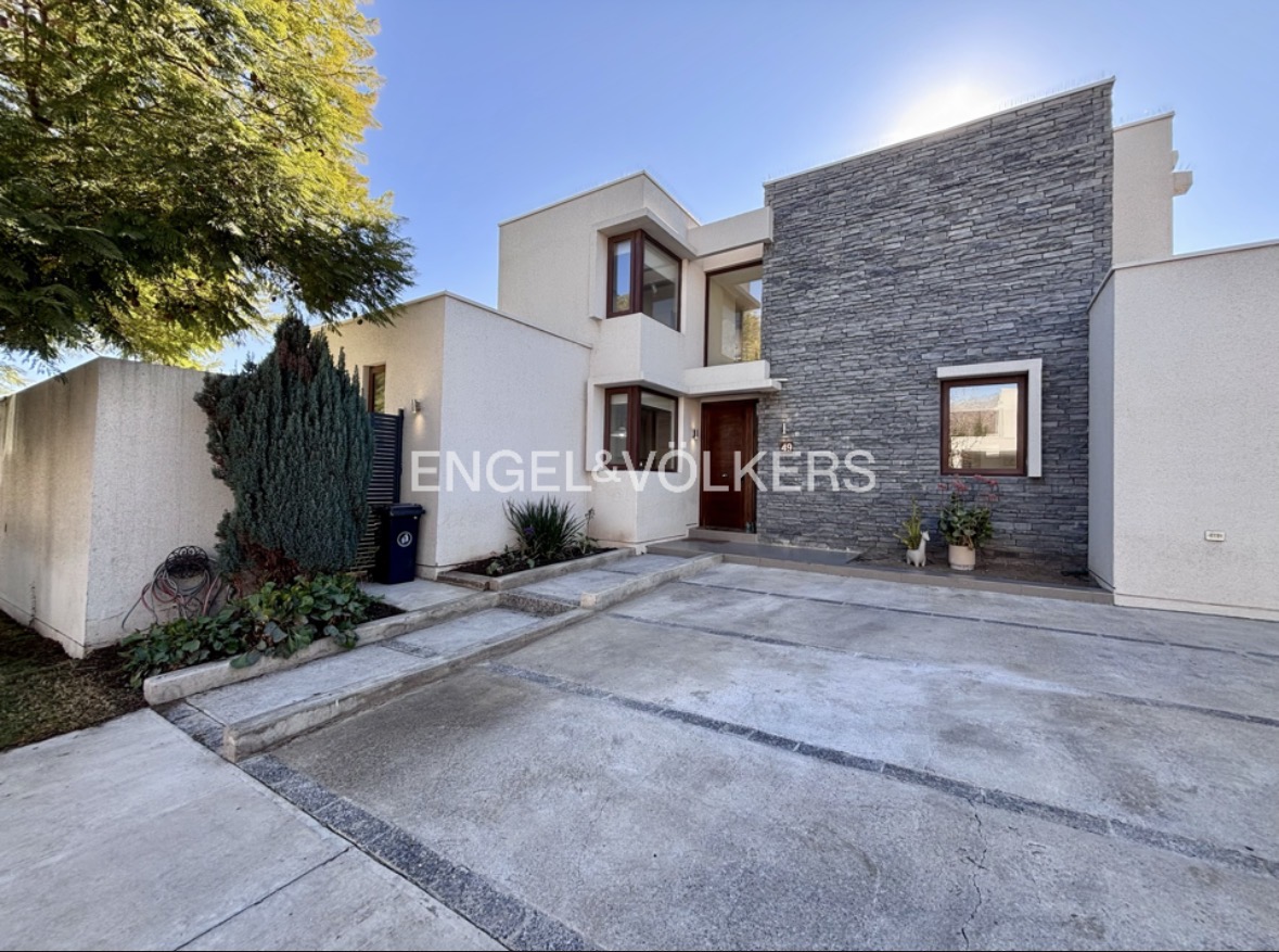 Excelente casa, Mediterránea a 7 minutos de Vitacura