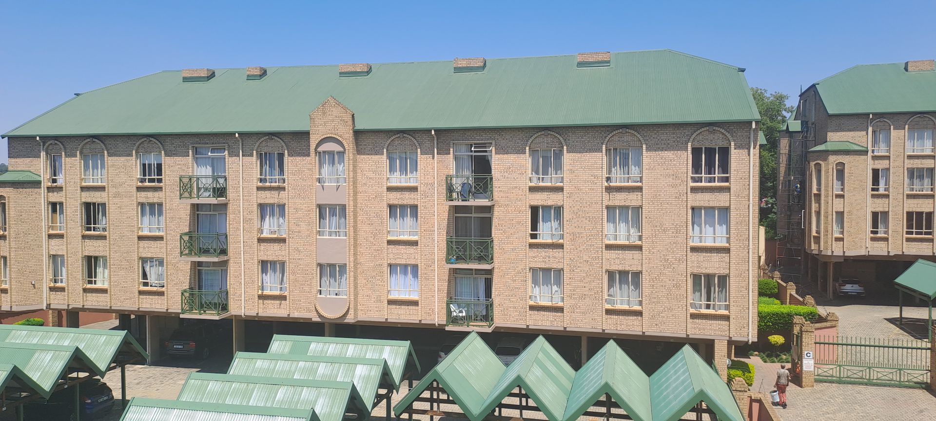 COMFORTABLE FLAT TO RENT