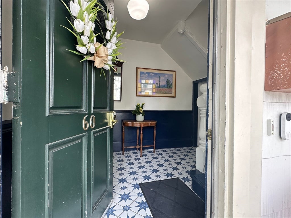 Lovely 1BR Rental with Phenomenal Kitchen & Bath