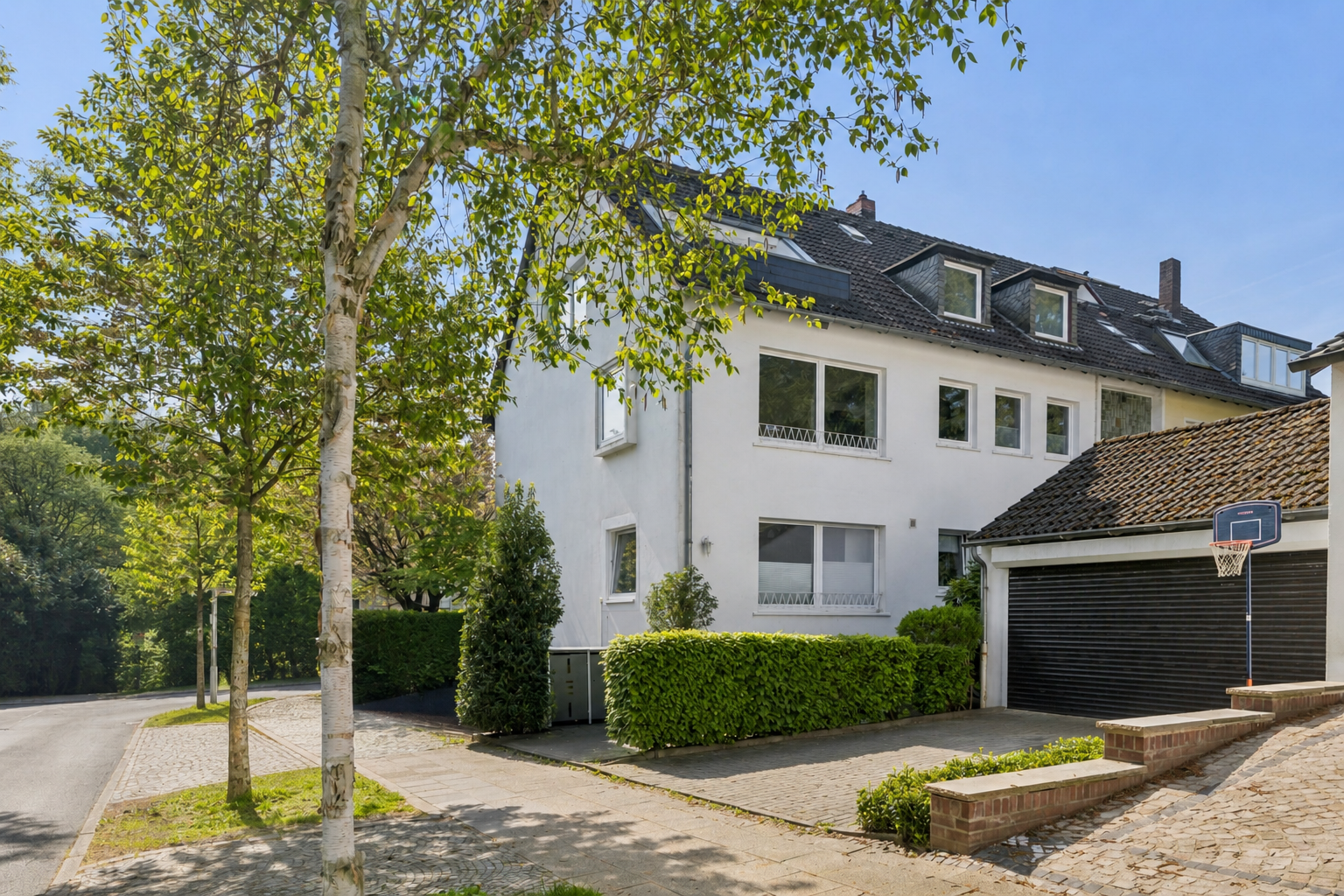 Erdgeschosswohung in Bestlage von Essen-Stadtwald mit Garten und Garage
