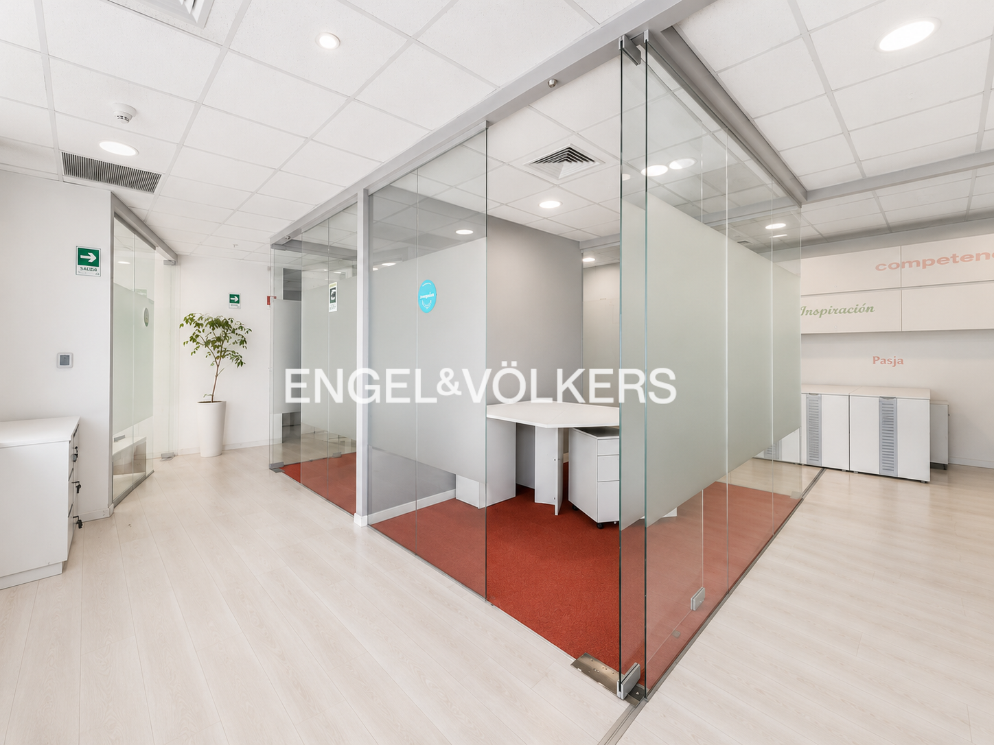 Oficina habilitada en arriendo Esc Militar 165 m2