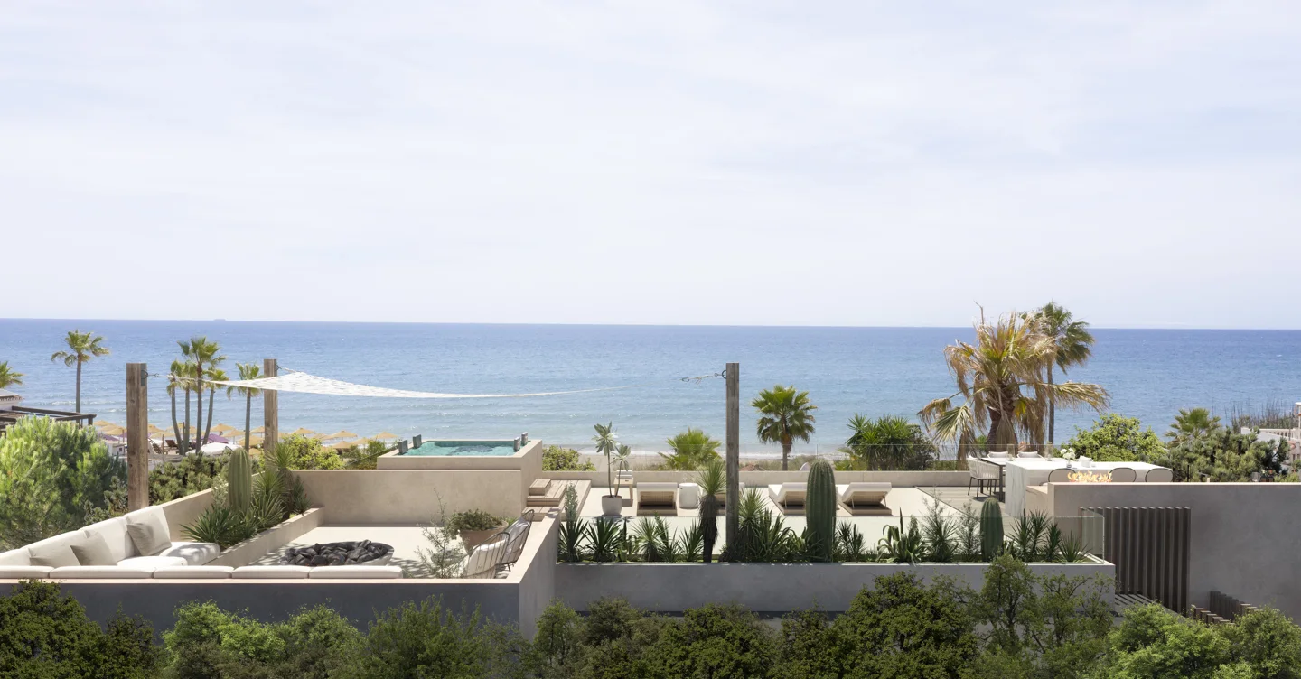 Elviria: Villa preciosa en segunda linea de playa