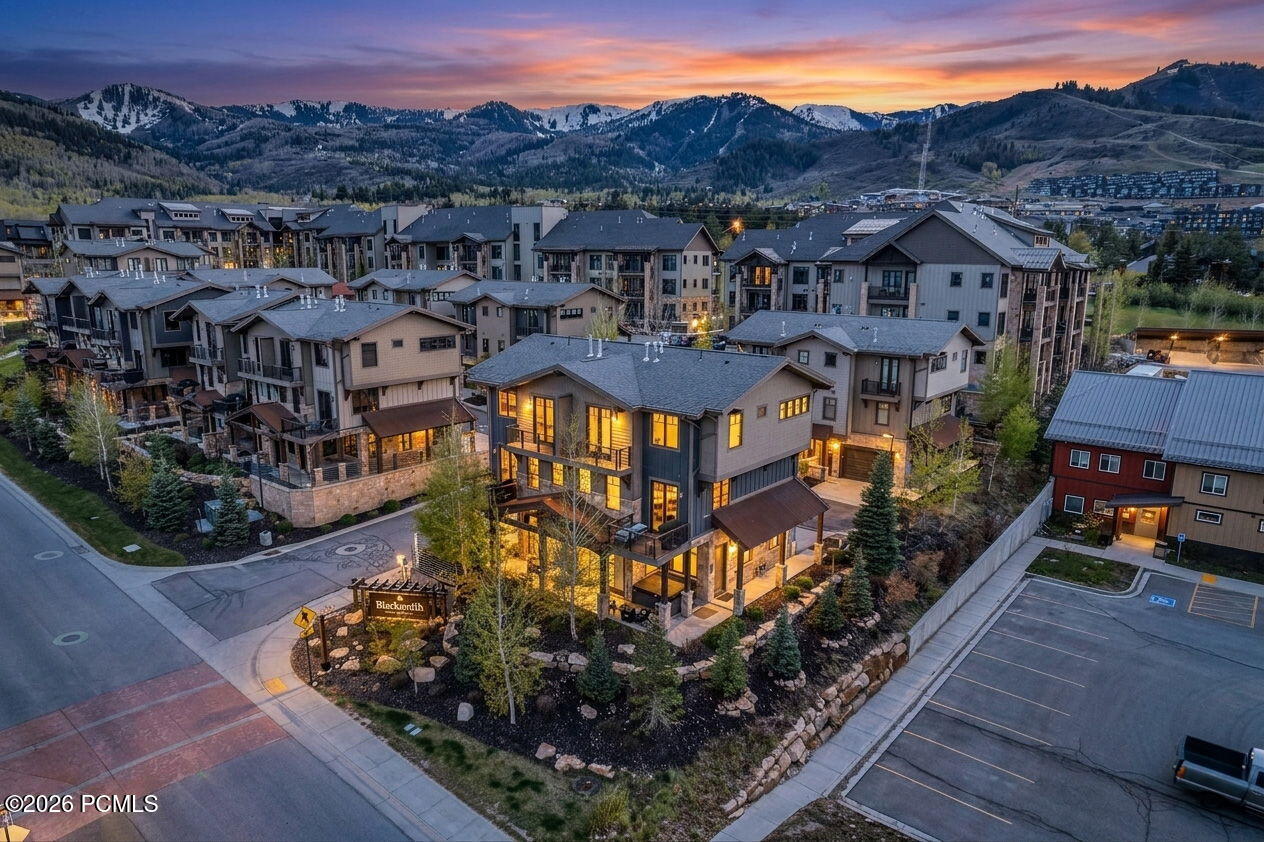 Rare End Unit Townhome in Park City