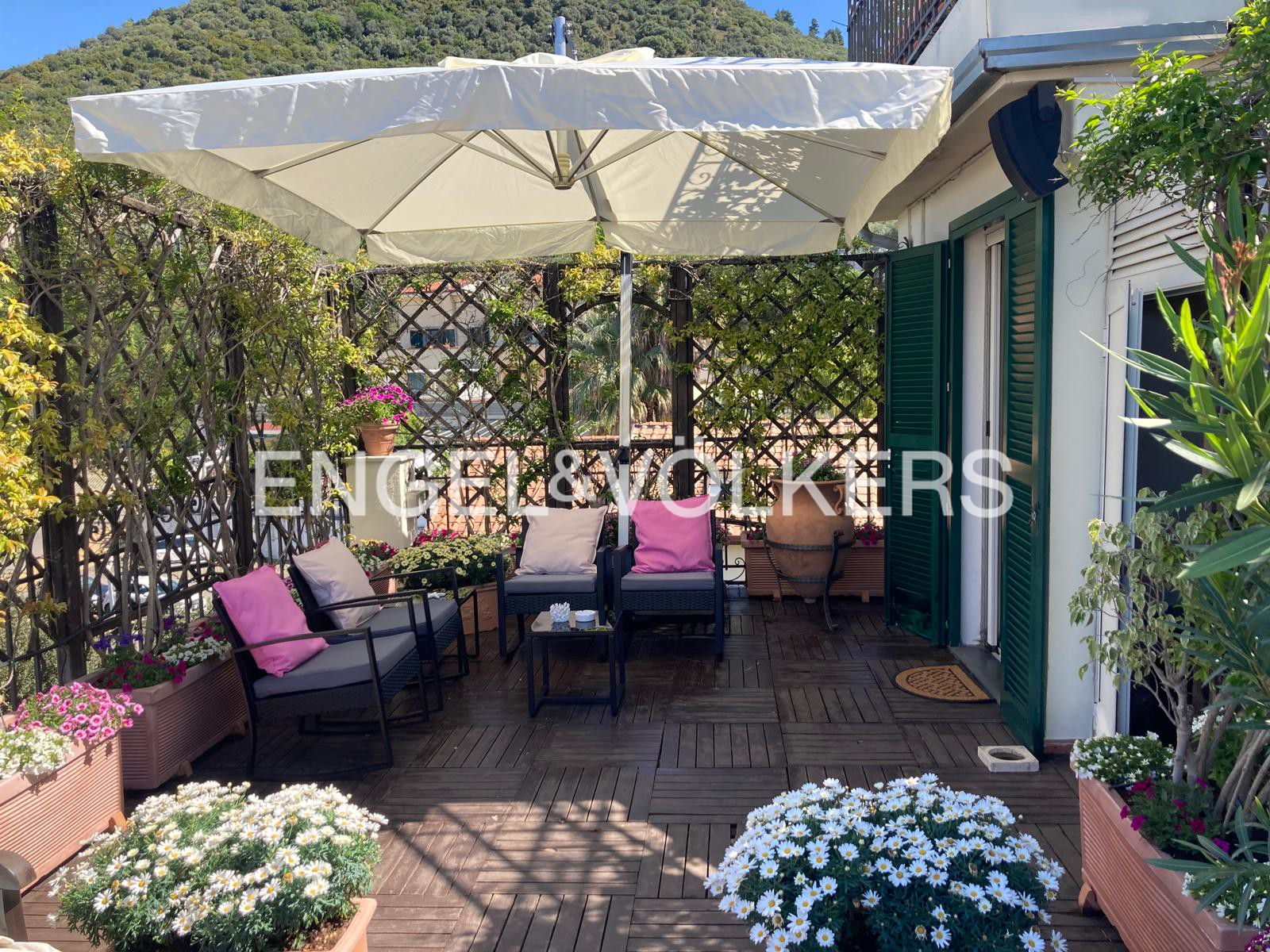 Attico finemente ristrutturato a Salerno