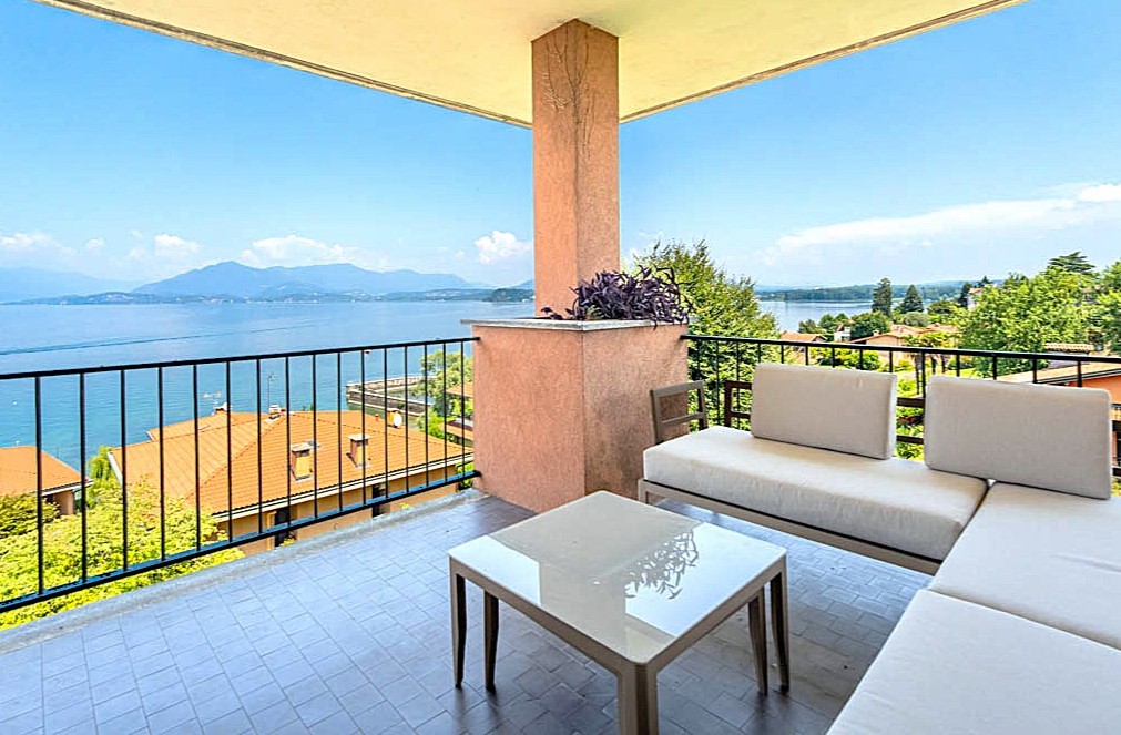 Enchanting view and irresistible access