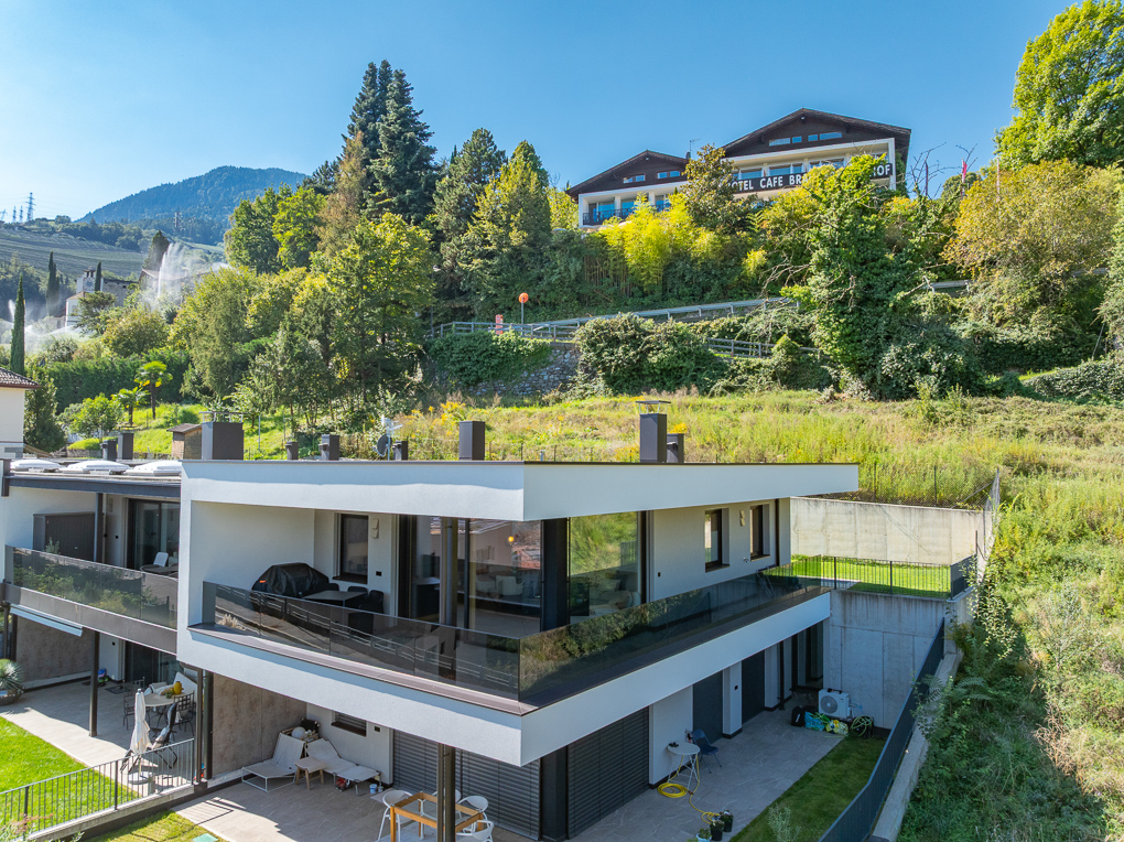 Exclusive 3-Bedroom Apartment with Panoramic Views and Smart Home Technology