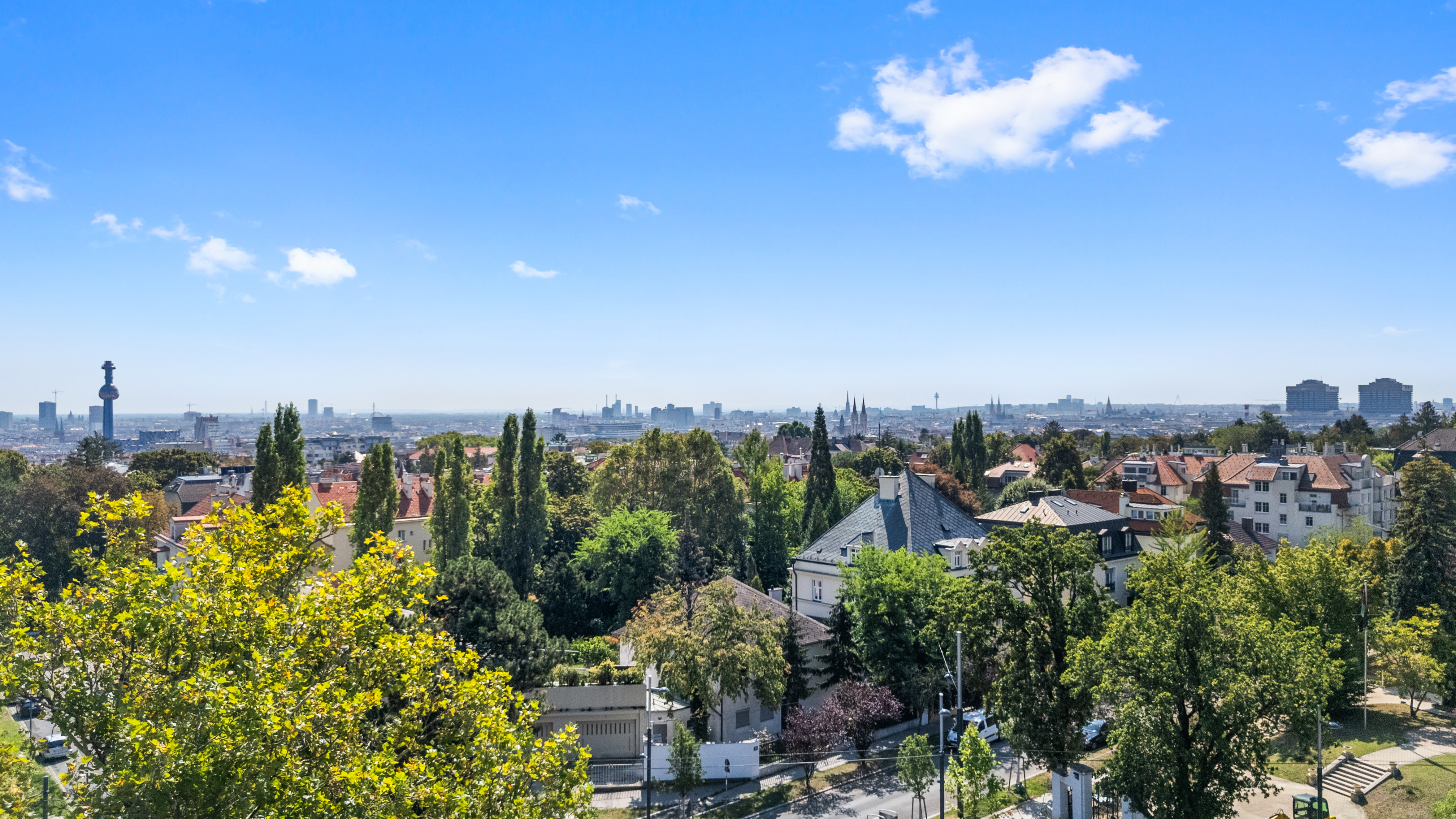 Villa Chimani – contemporary architecture in the setting of a historic palace