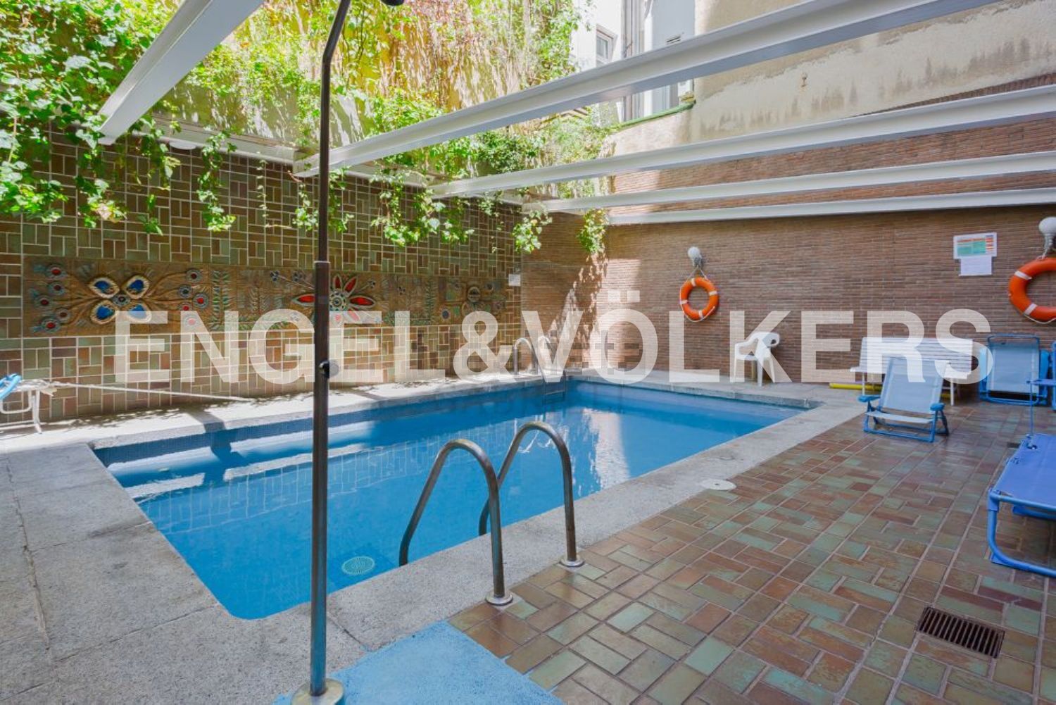 Spectacular exterior duplex with terrace and pool in Almagro