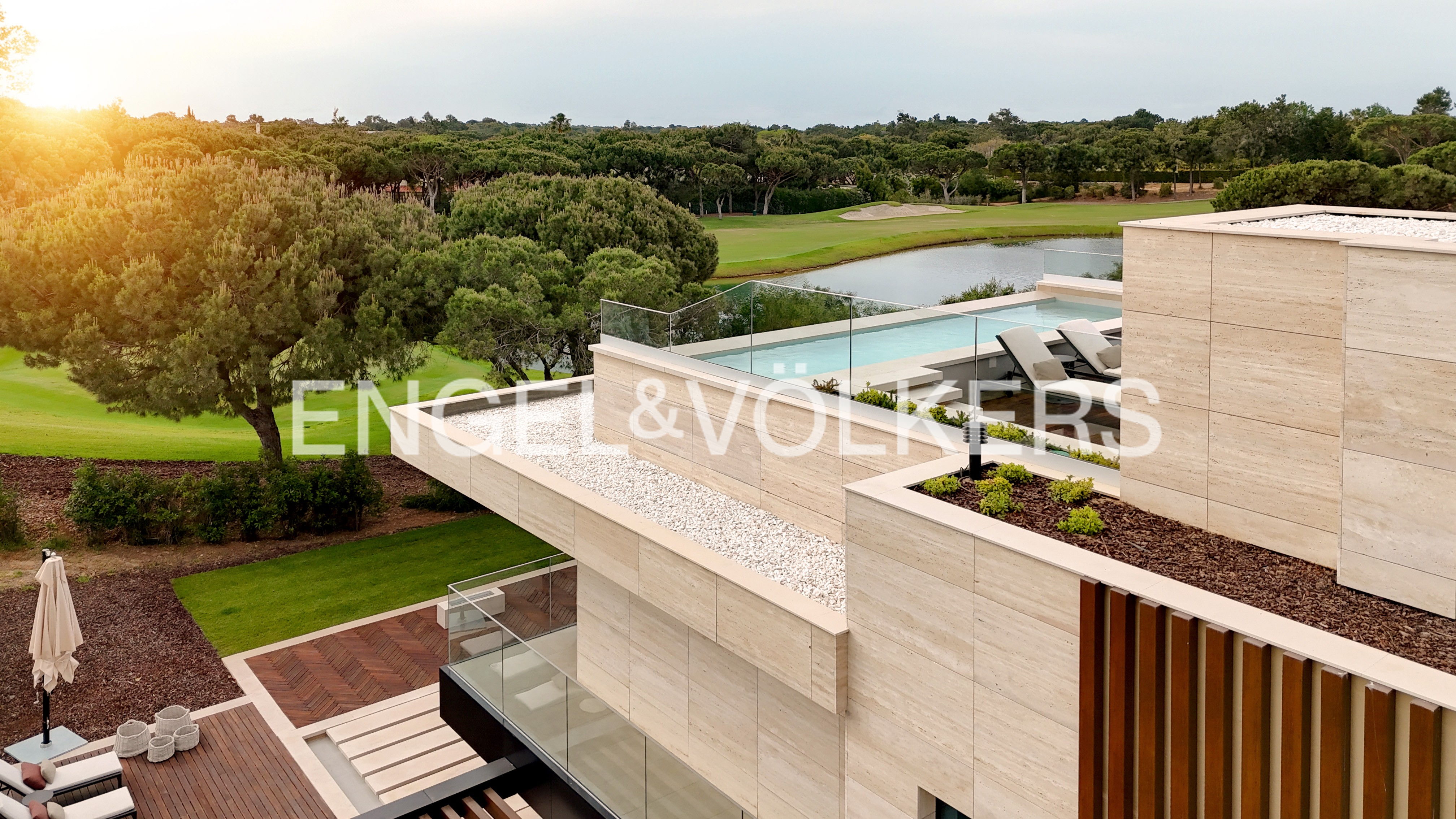 Golf and Natural Park facing Villas