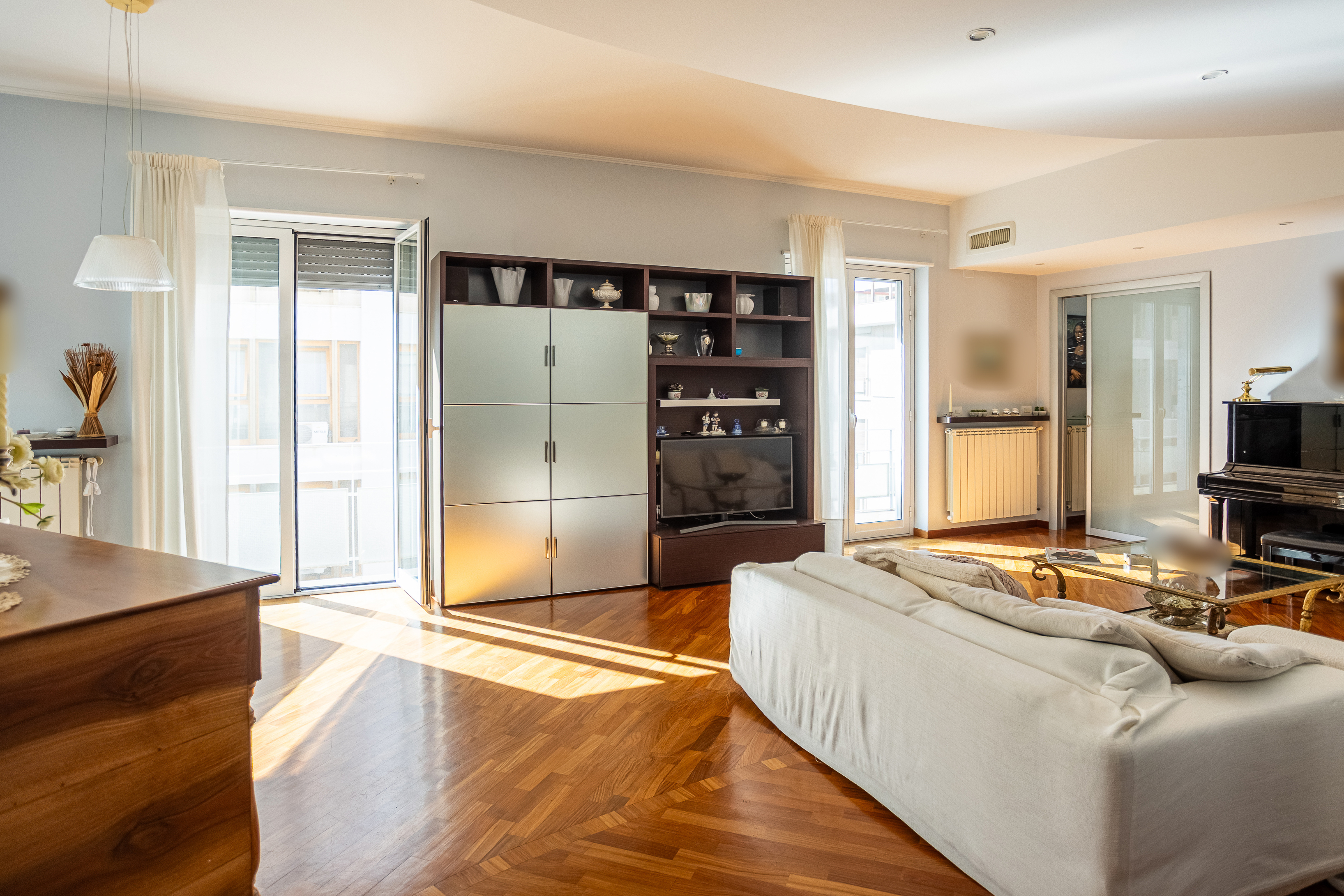 Light, Elegance and Comfort in the Vibrant Heart of Messina