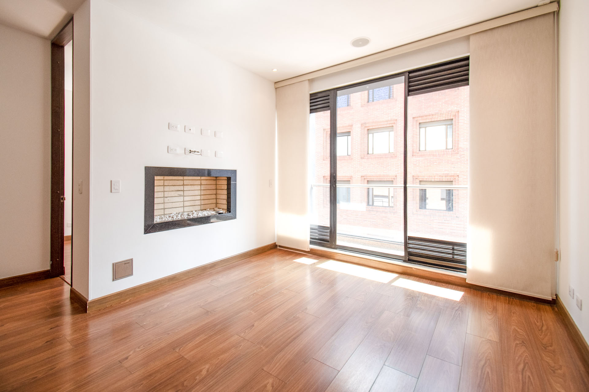 Moderno apartamento con balcón para venta en Santa Patricio