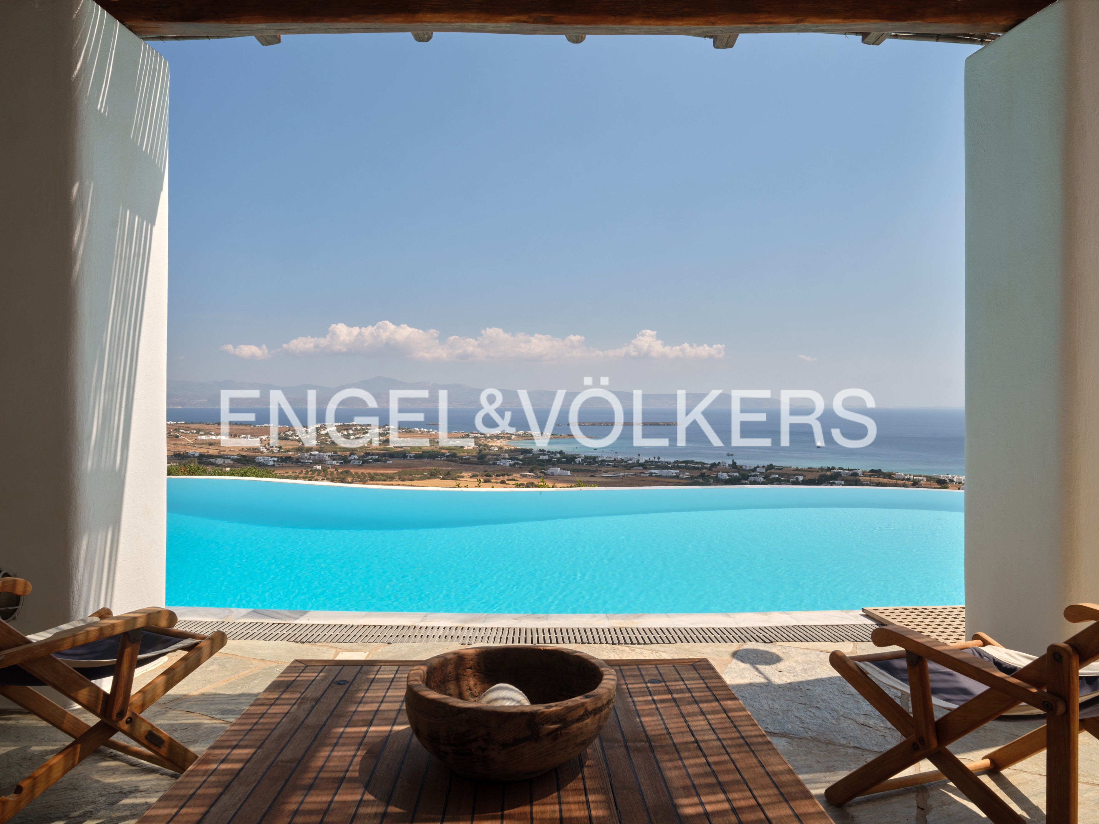 Infinite Blue Cycladic Villa in Paros