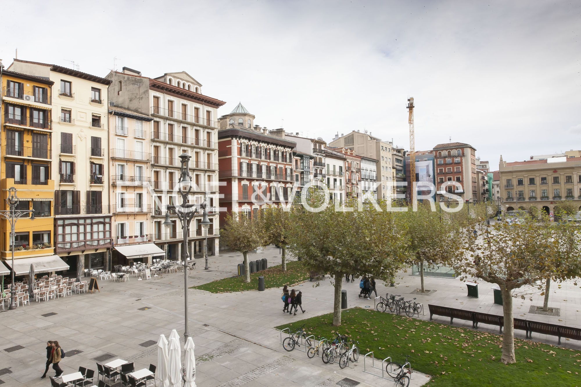 Piso de lujo en Plaza del Castillo