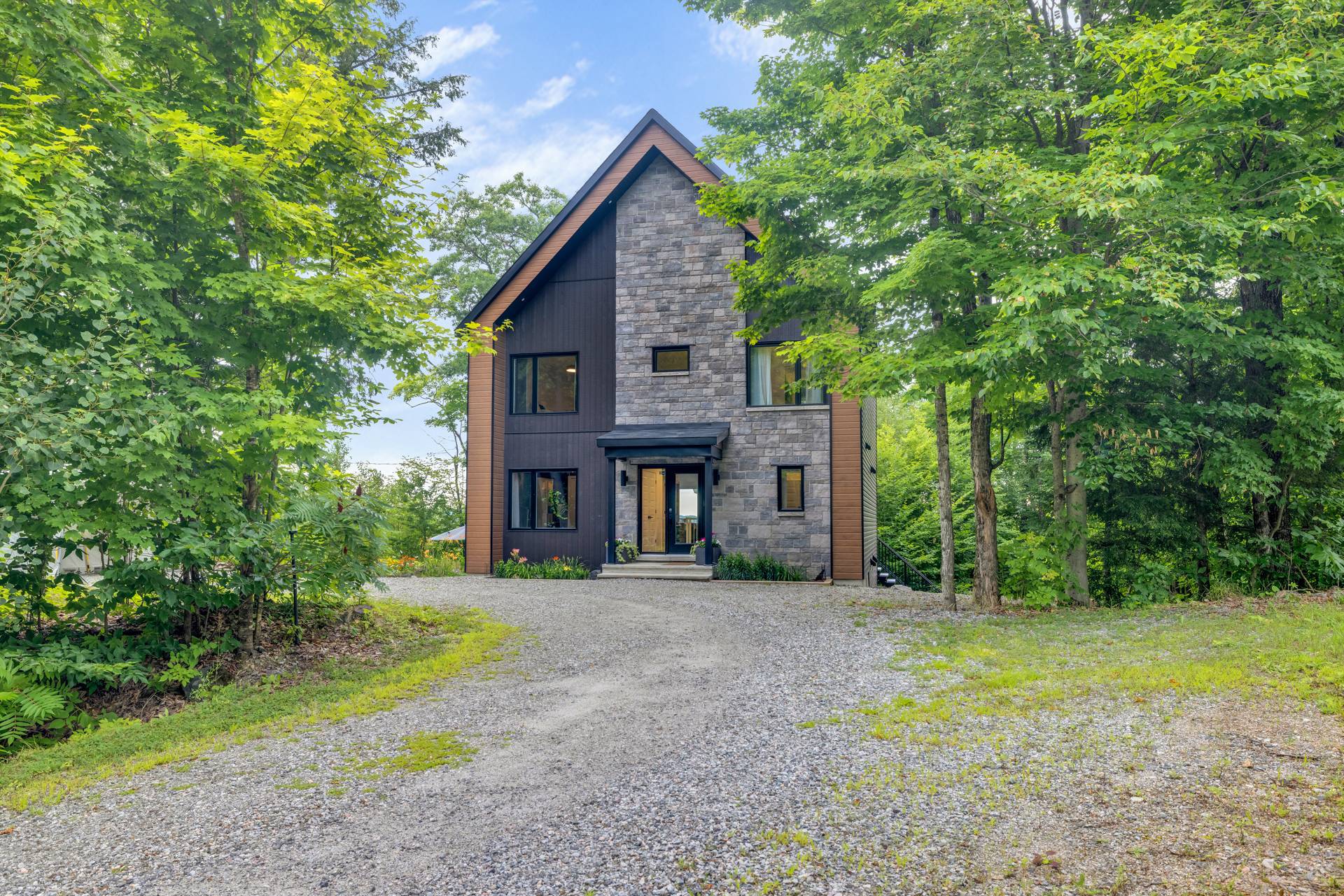 Your dream retreat awaits, in Val-des-Monts!