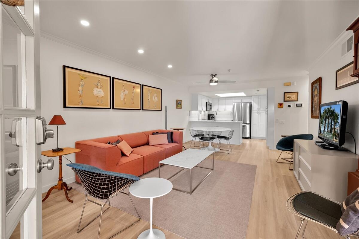 Stylish Remodeled Retreat Near Downtown Palm Springs