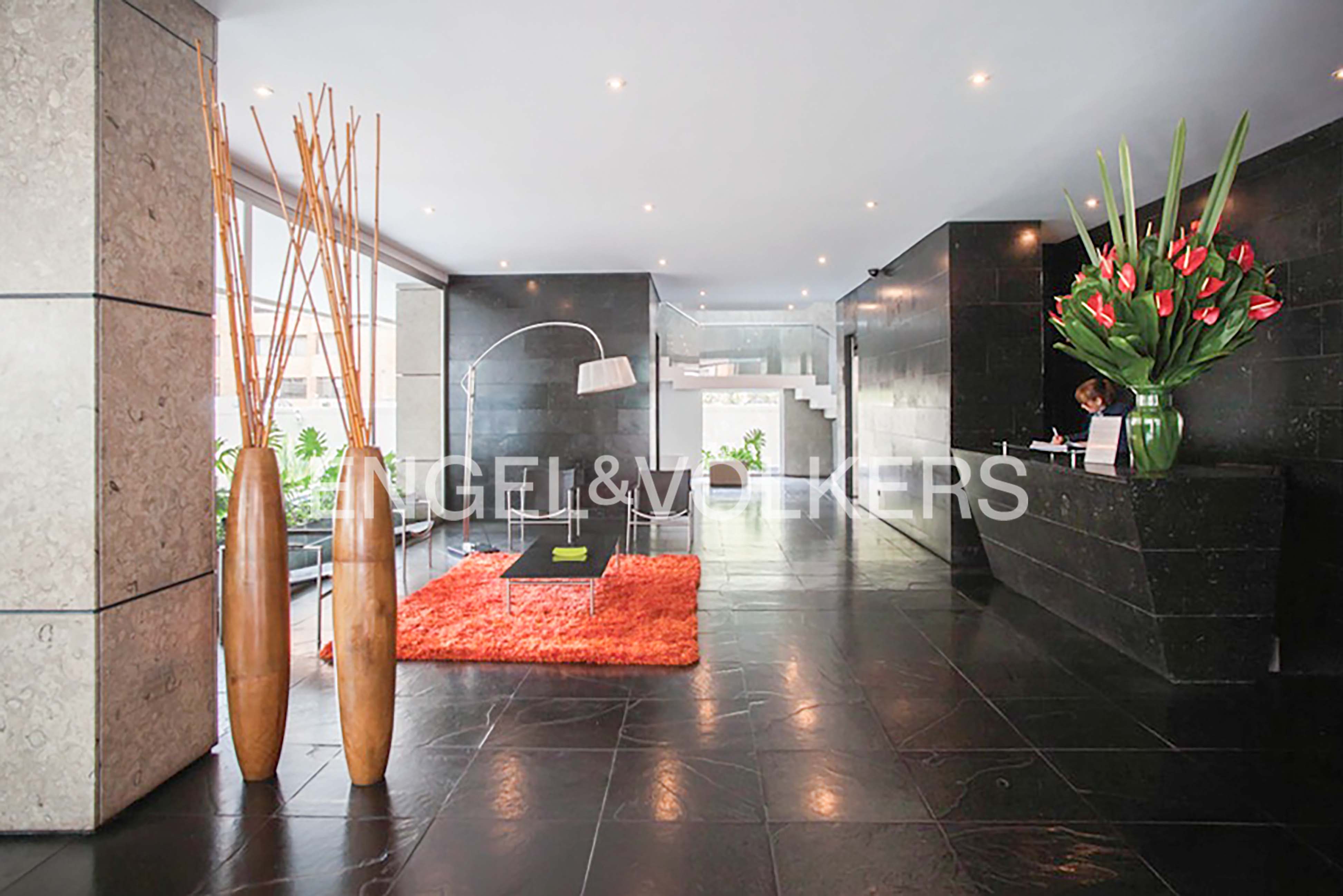Arriendo oficina en TEO