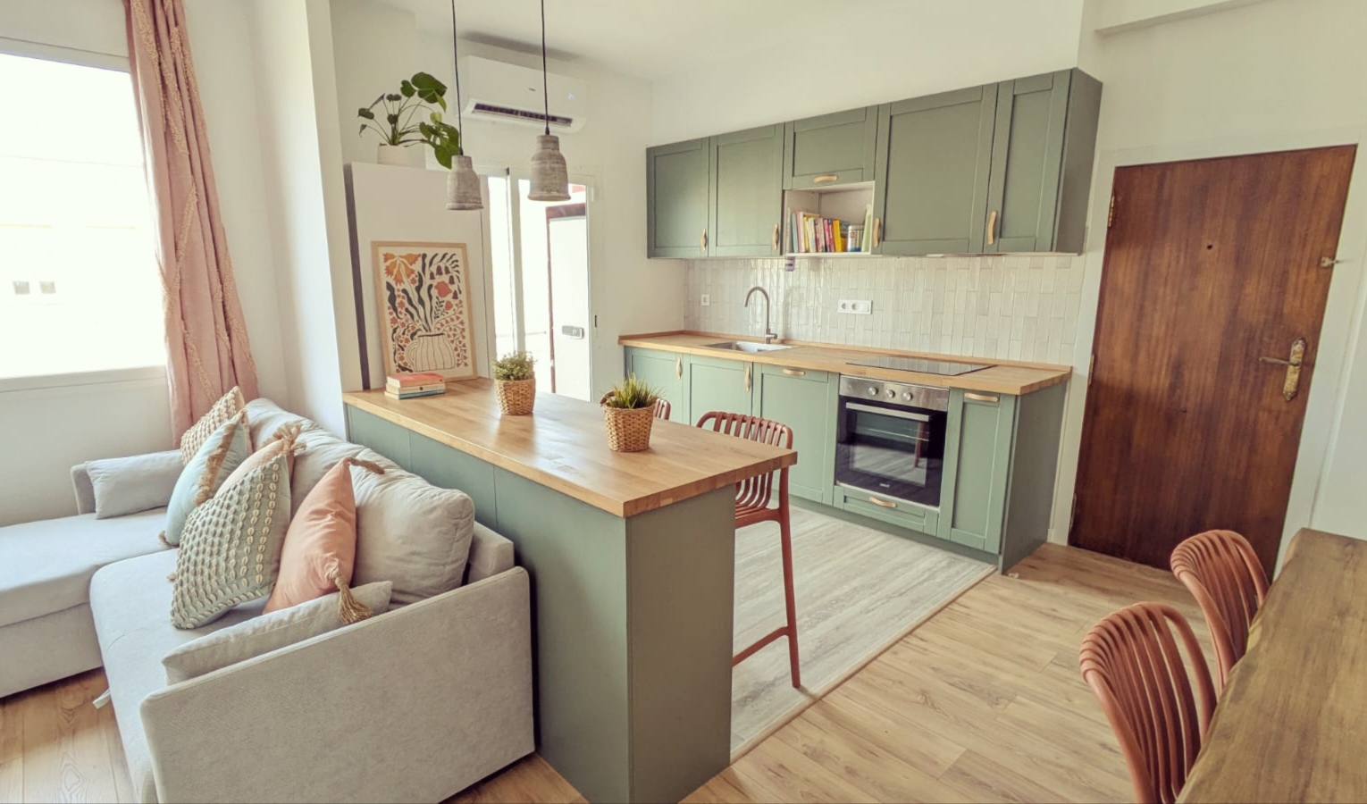 Beautiful Penthouse for Long-Term Rent