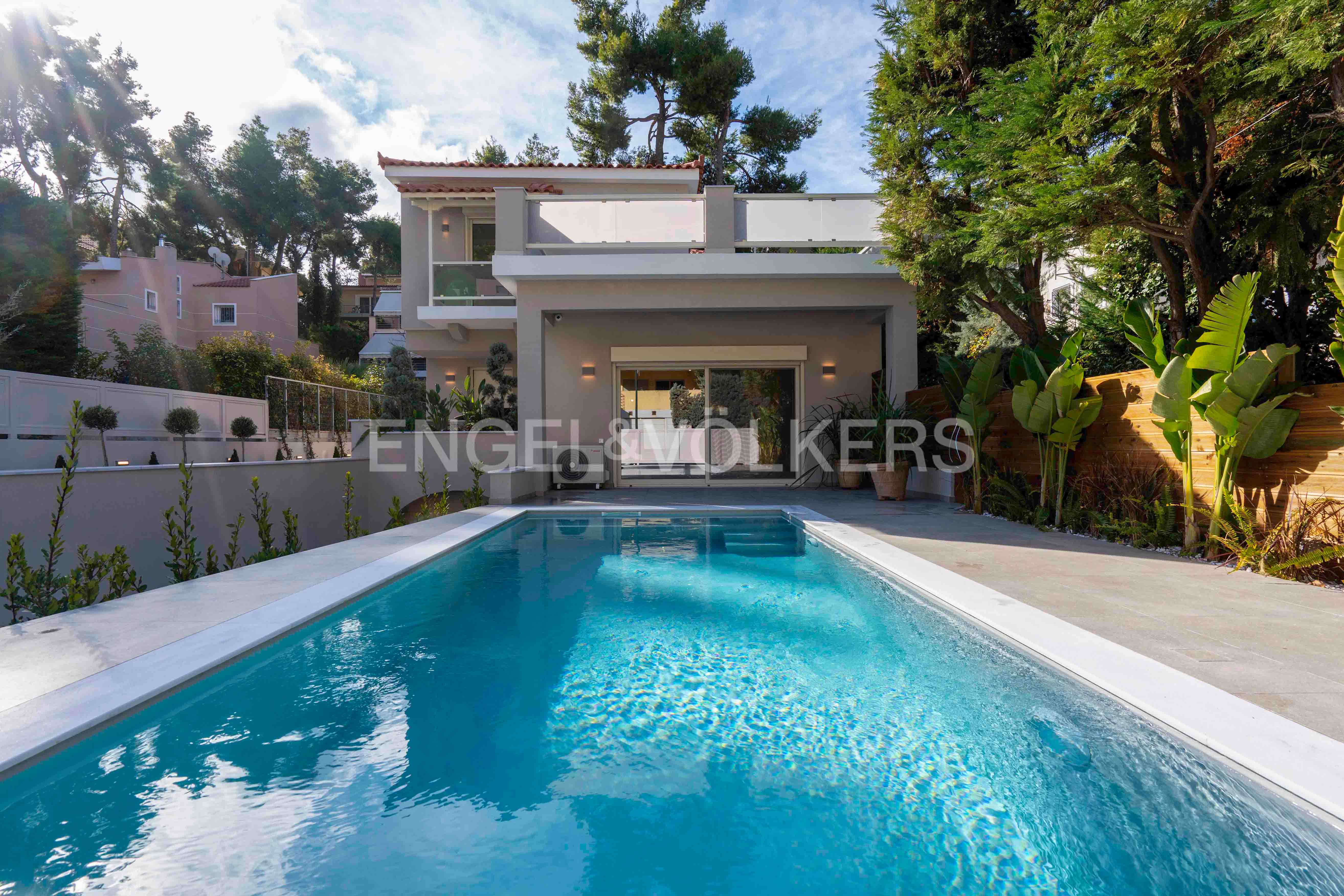 Luxurious Detached House with Pool in Drosia