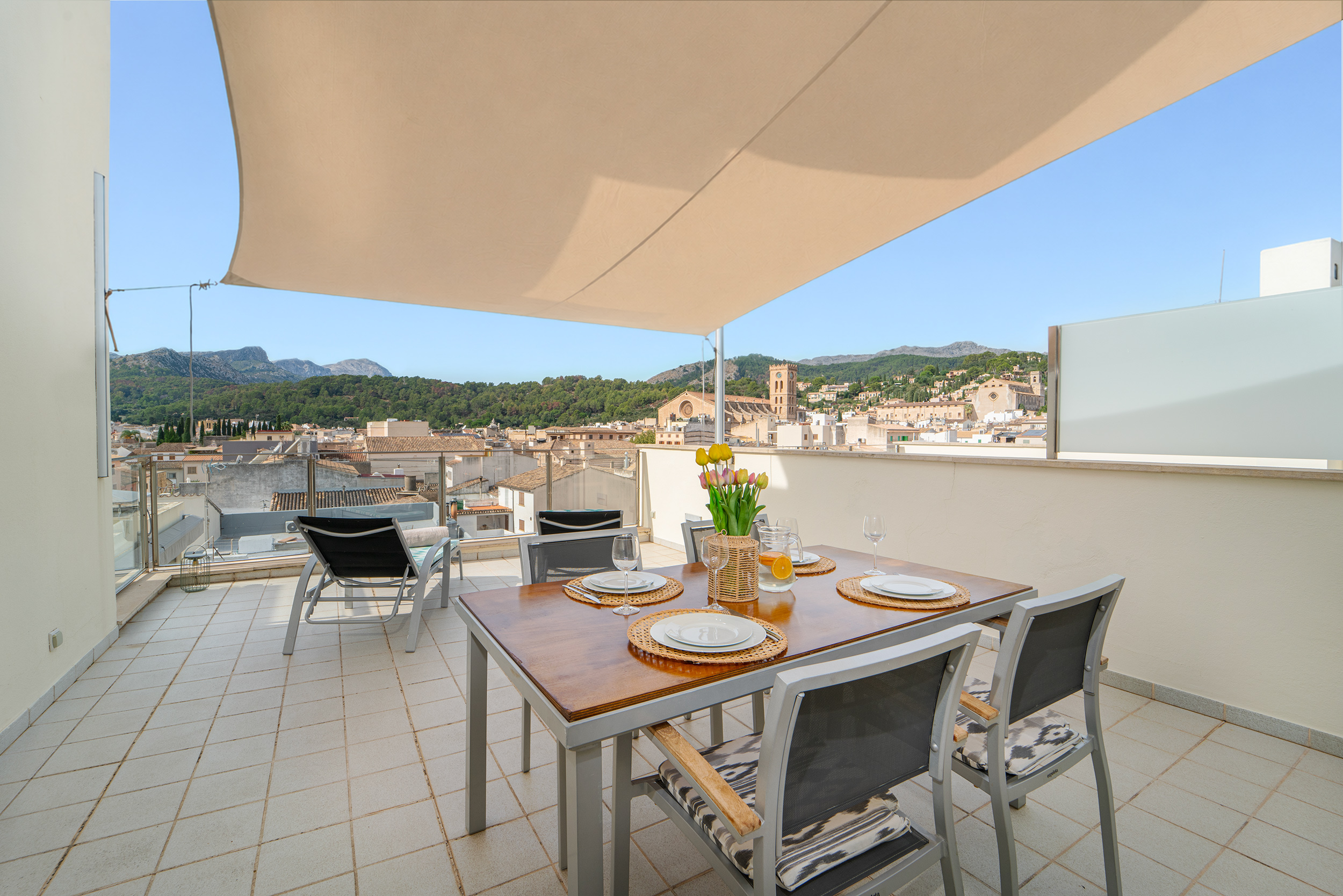 A rare find in the heart of Pollensa – Private rooftop terrace & two parking spaces