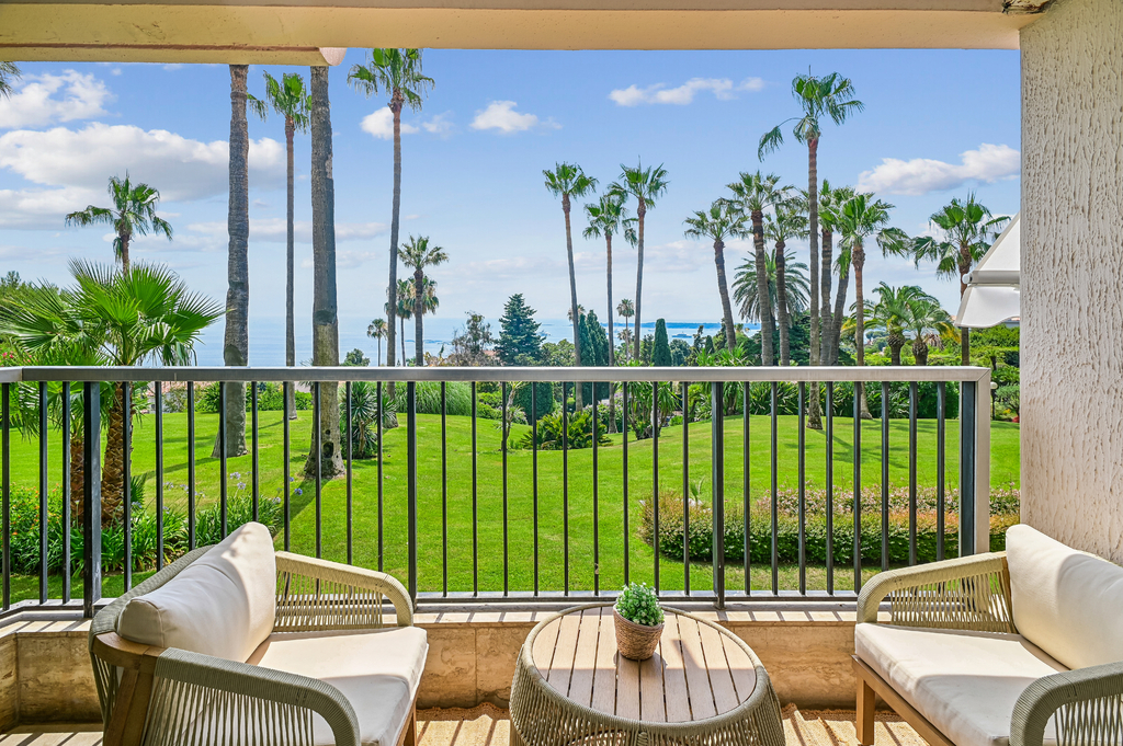 Super Cannes – Renovierte Wohnung mit Meerblick in einer außergewöhnlichen Residenz