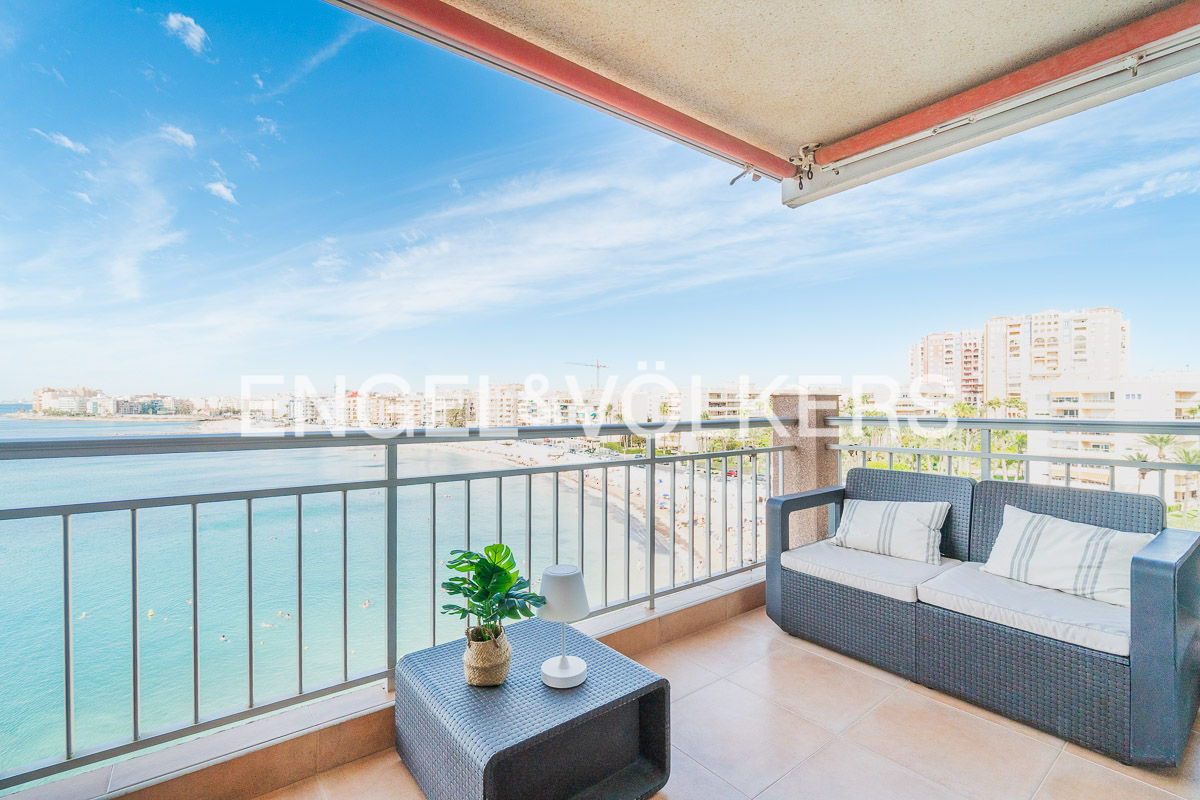 Apartment on Playa Los Locos, beachfront