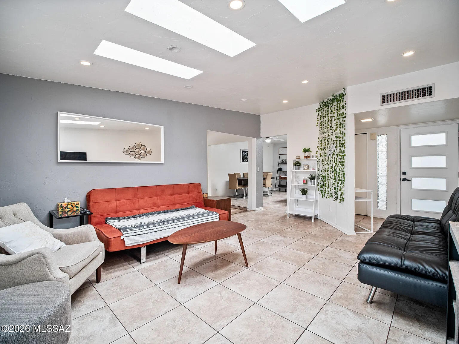 Beautiful fully furnished home in Northwest Tucson