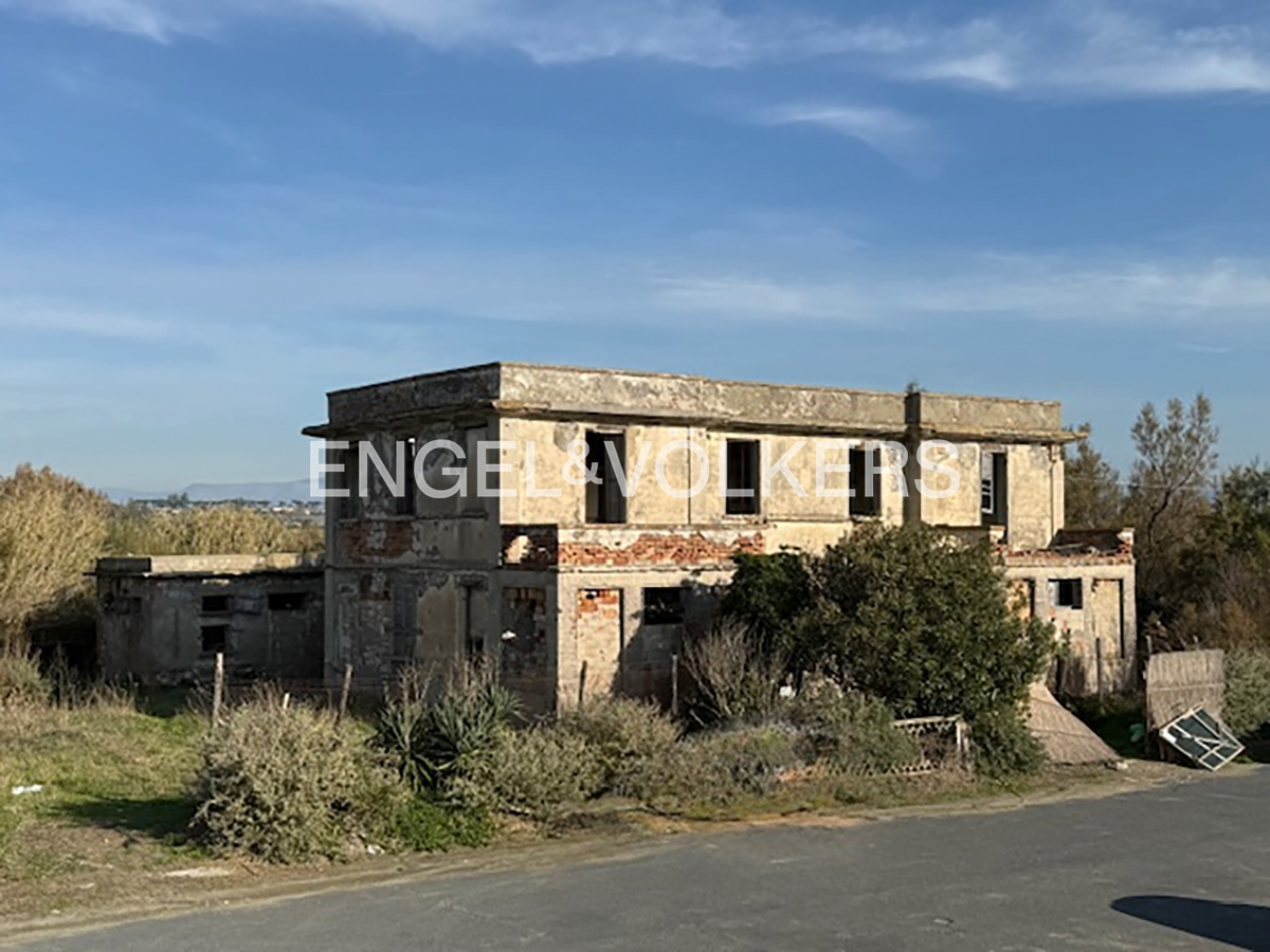 Historic Seafront Real Estate Complex