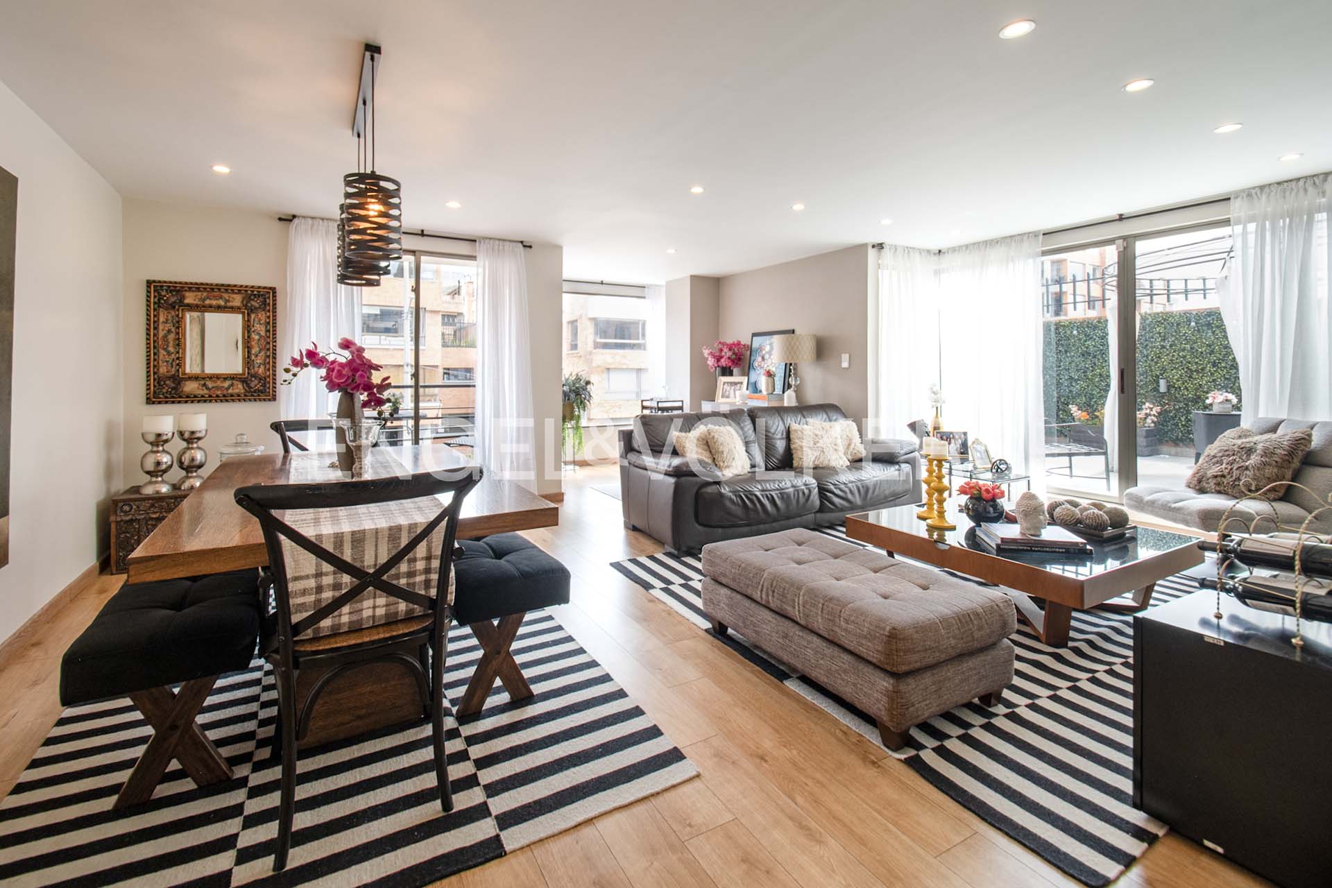 Apartamento con terraza para venta en Santa Bárbara Occidental