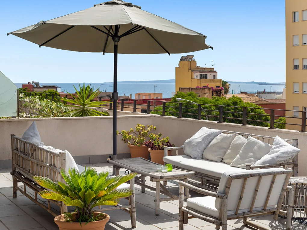 Seaside Retreat: Modern Duplex Penthouse with sea view terrace
