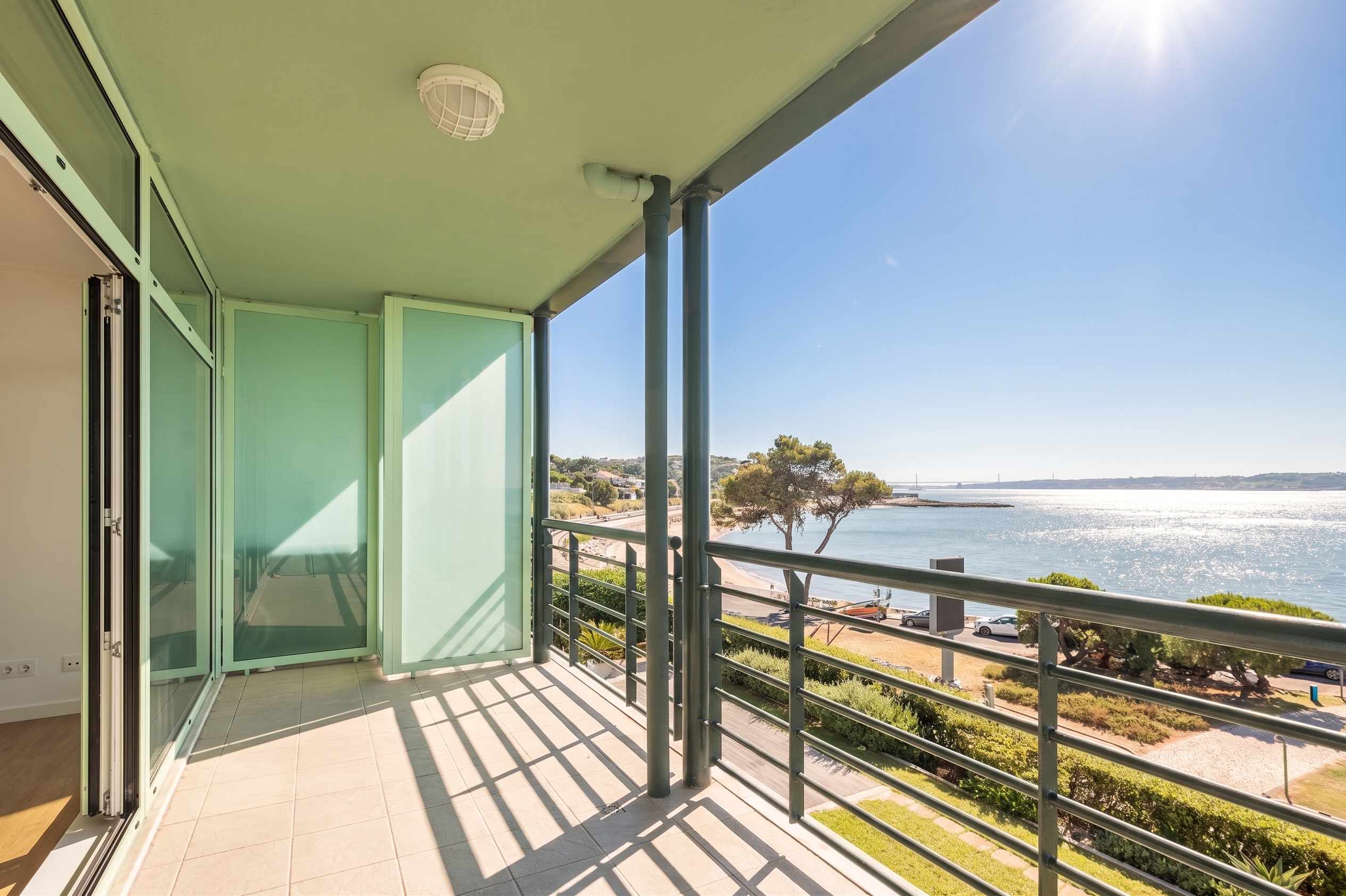 3 Bedroom apartment with Sea View in Paço de Arcos