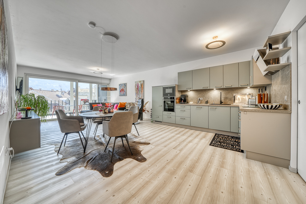 Exclusive city living with mountain views, two sunny terraces, built to the A Nature climate-house standard