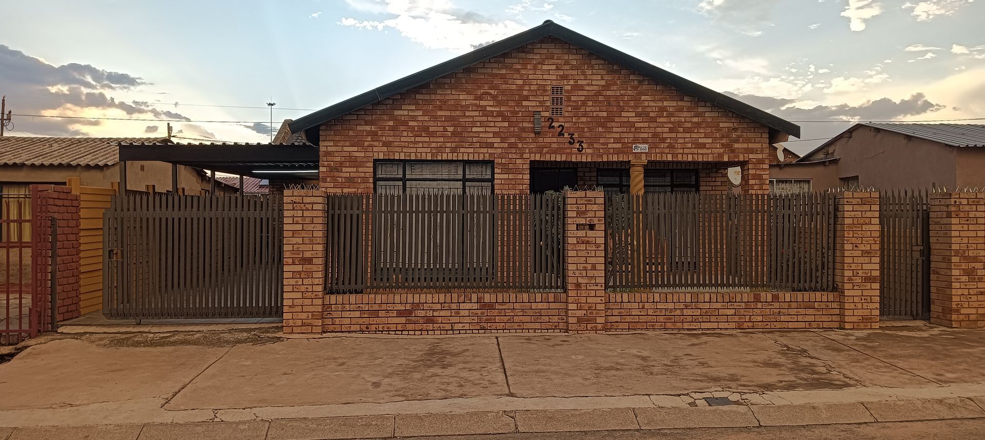 Four Bedroom house in Ikageng